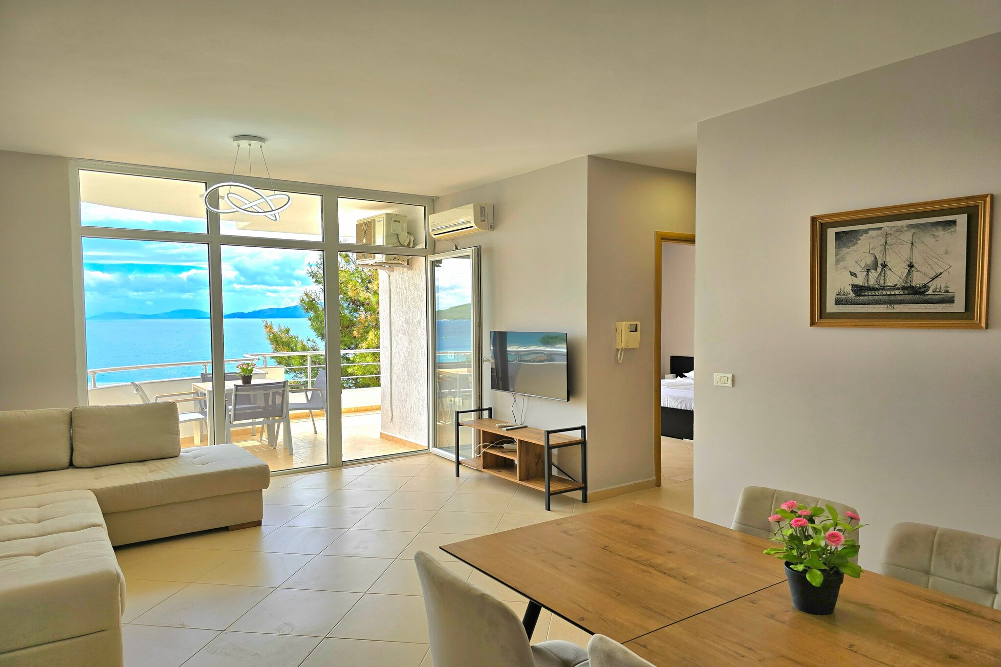 Sea View Apartment in Saranda- 214-Salon