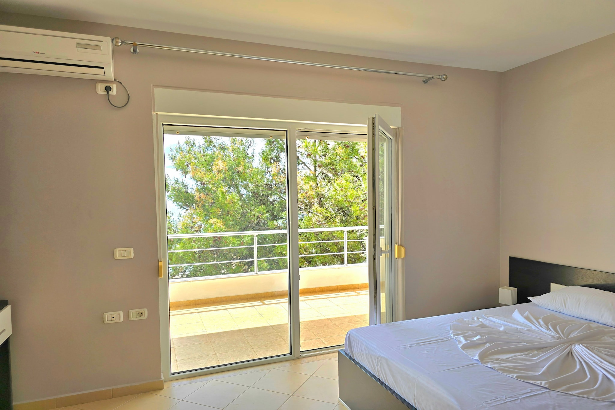 Sea View Apartment in Saranda- 214-Chambre