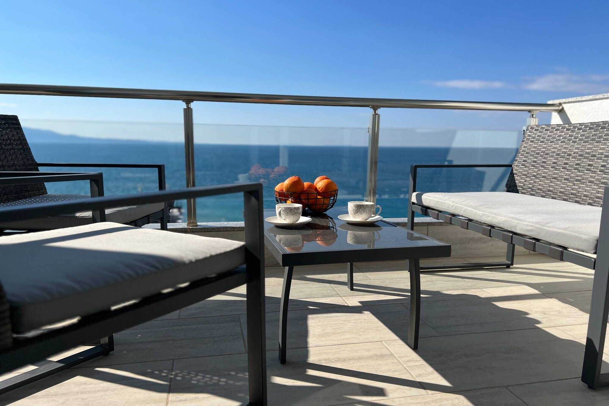 ALS286 - Sr Luxury Ap-Outdoor