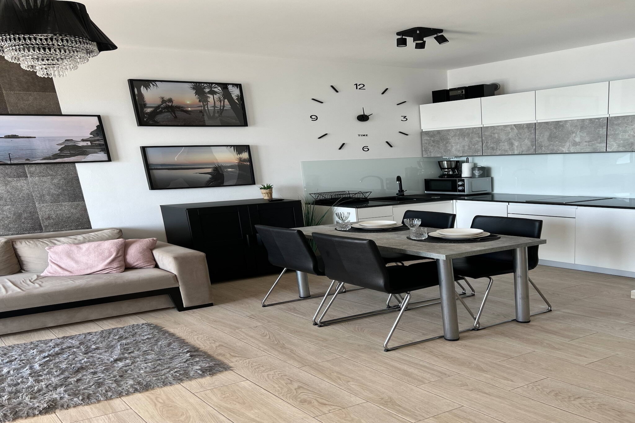 ALS286 - Sr Luxury Ap-Dining room