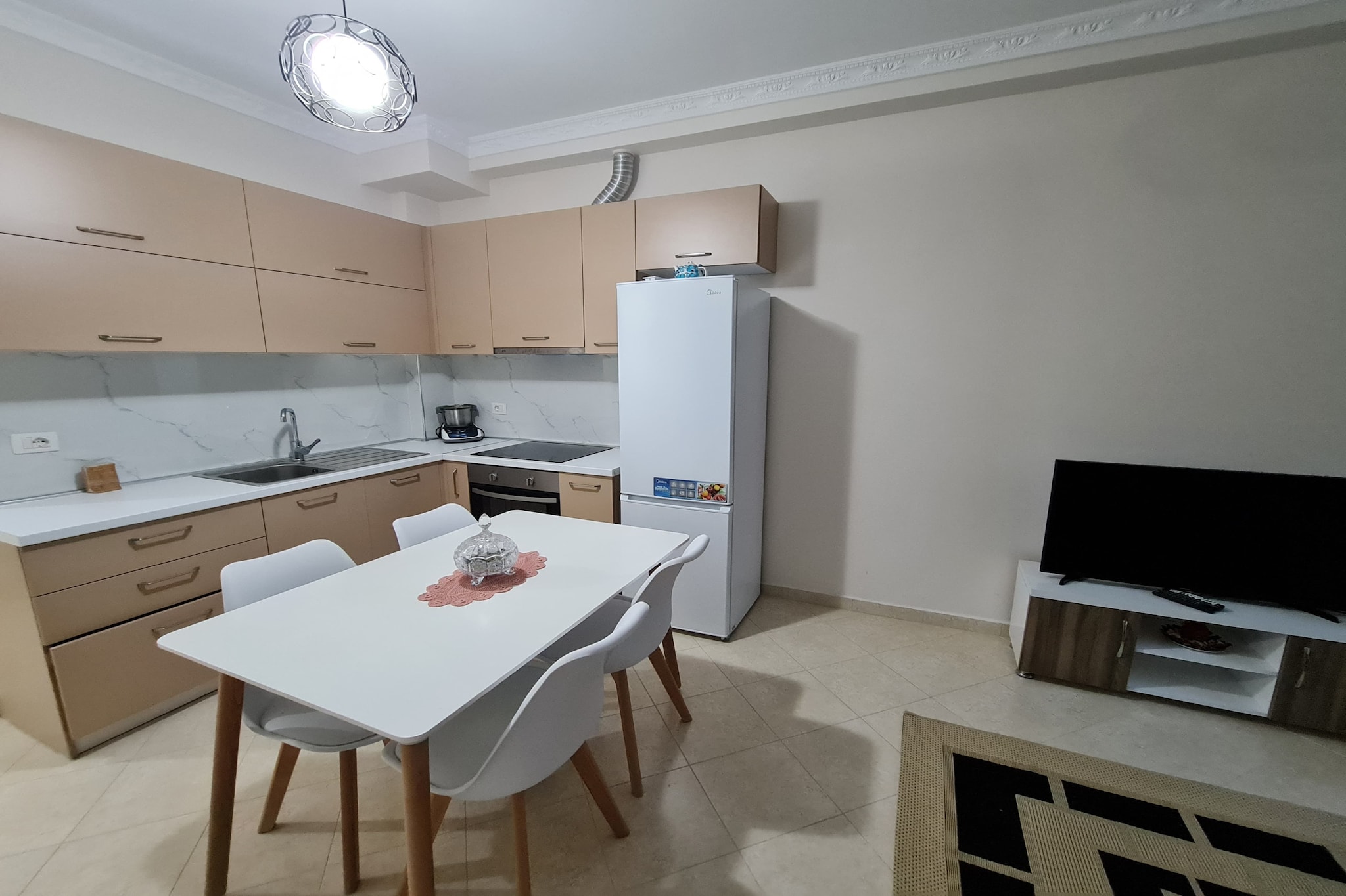 Sea Scape Apartment Inside View-Keuken