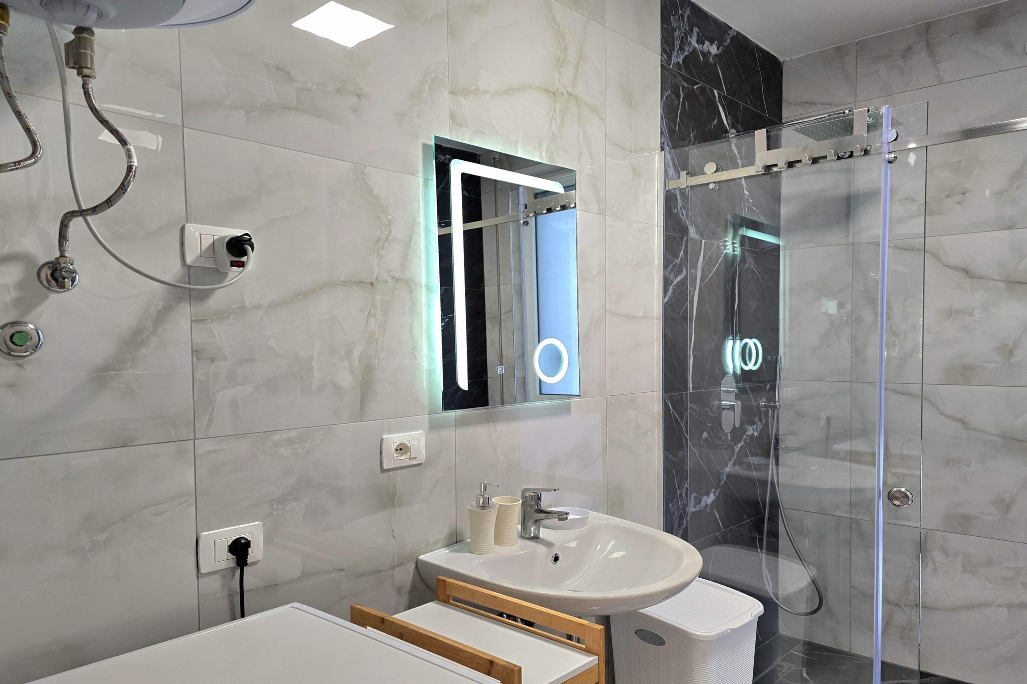 ALD285 - Zsolt San Pietro Lalez-Bathroom