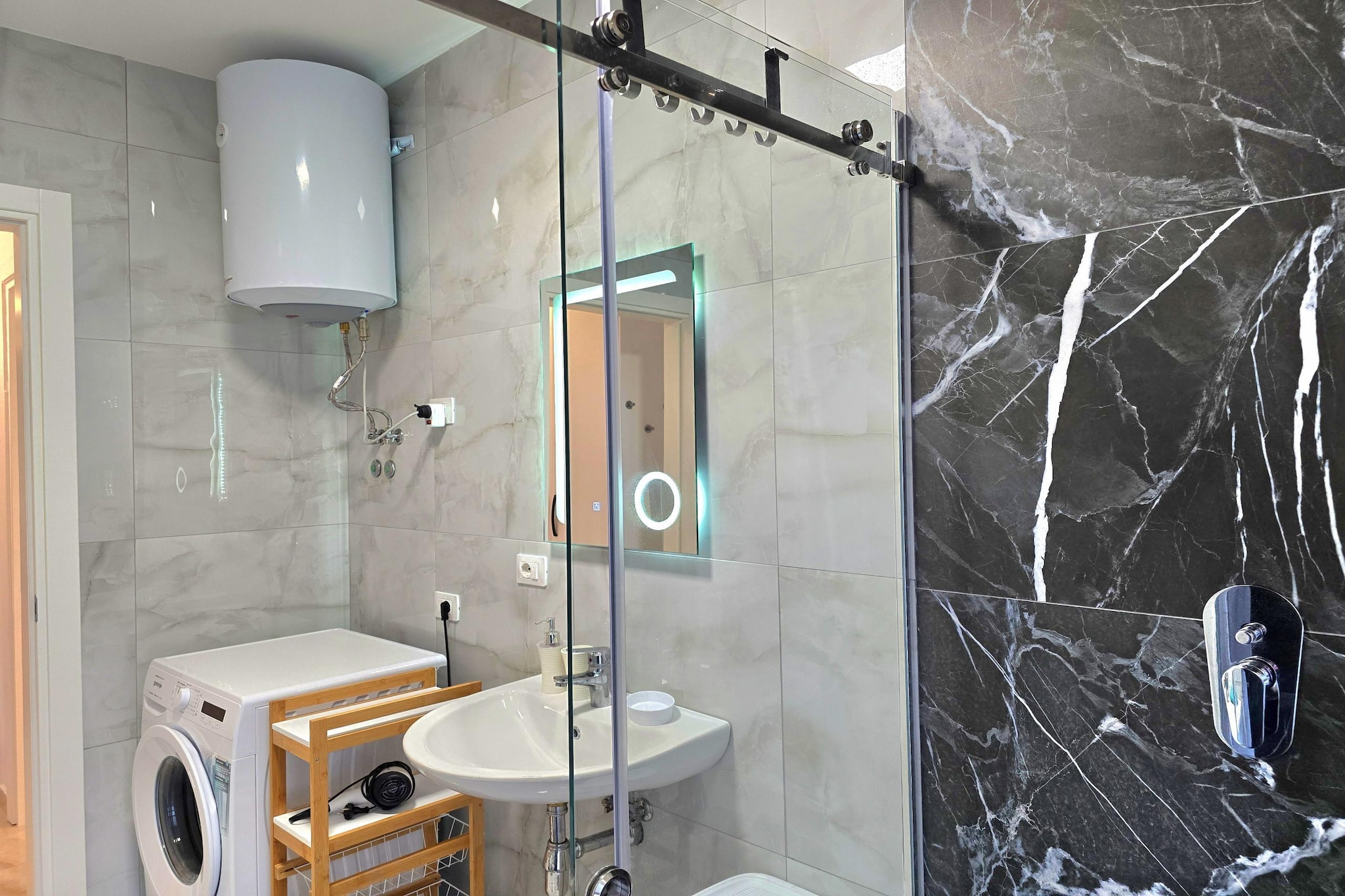 ALD285 - Zsolt San Pietro Lalez-Bathroom