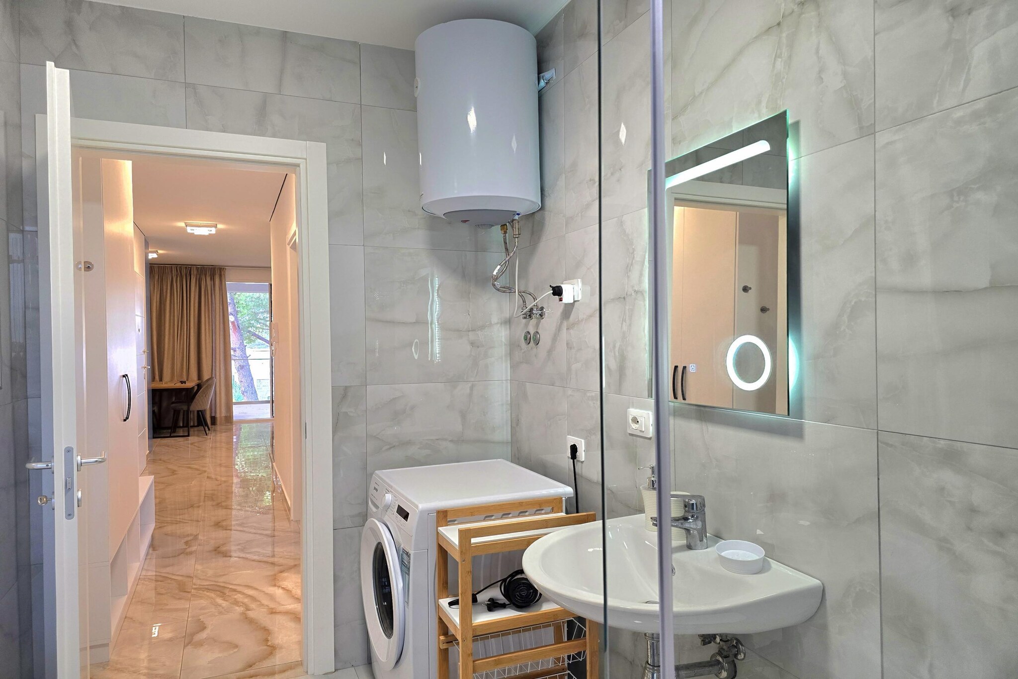 ALD285 - Zsolt San Pietro Lalez-Bathroom