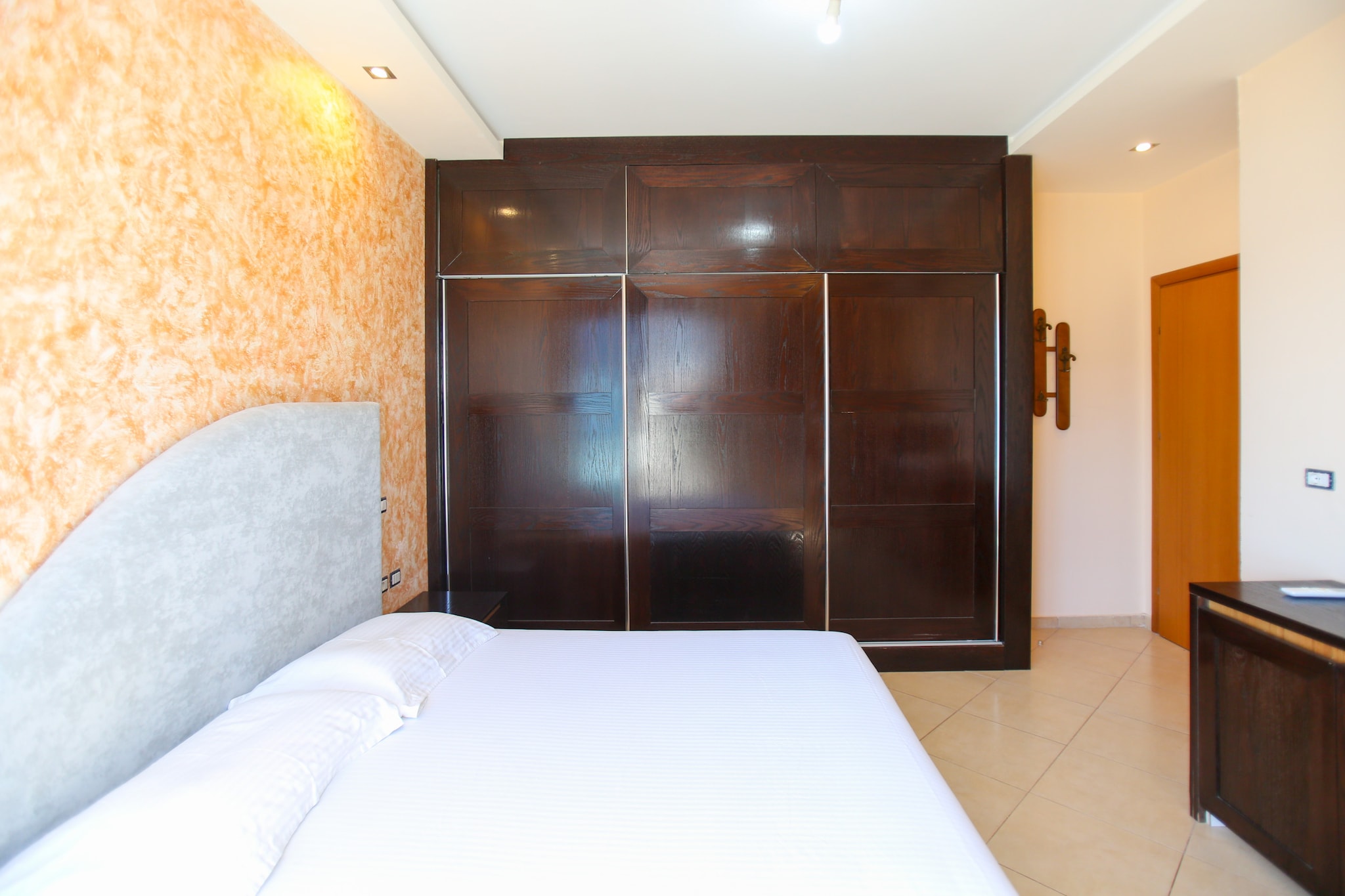 Holiday Apartment Central & Sea View-Slaapkamer