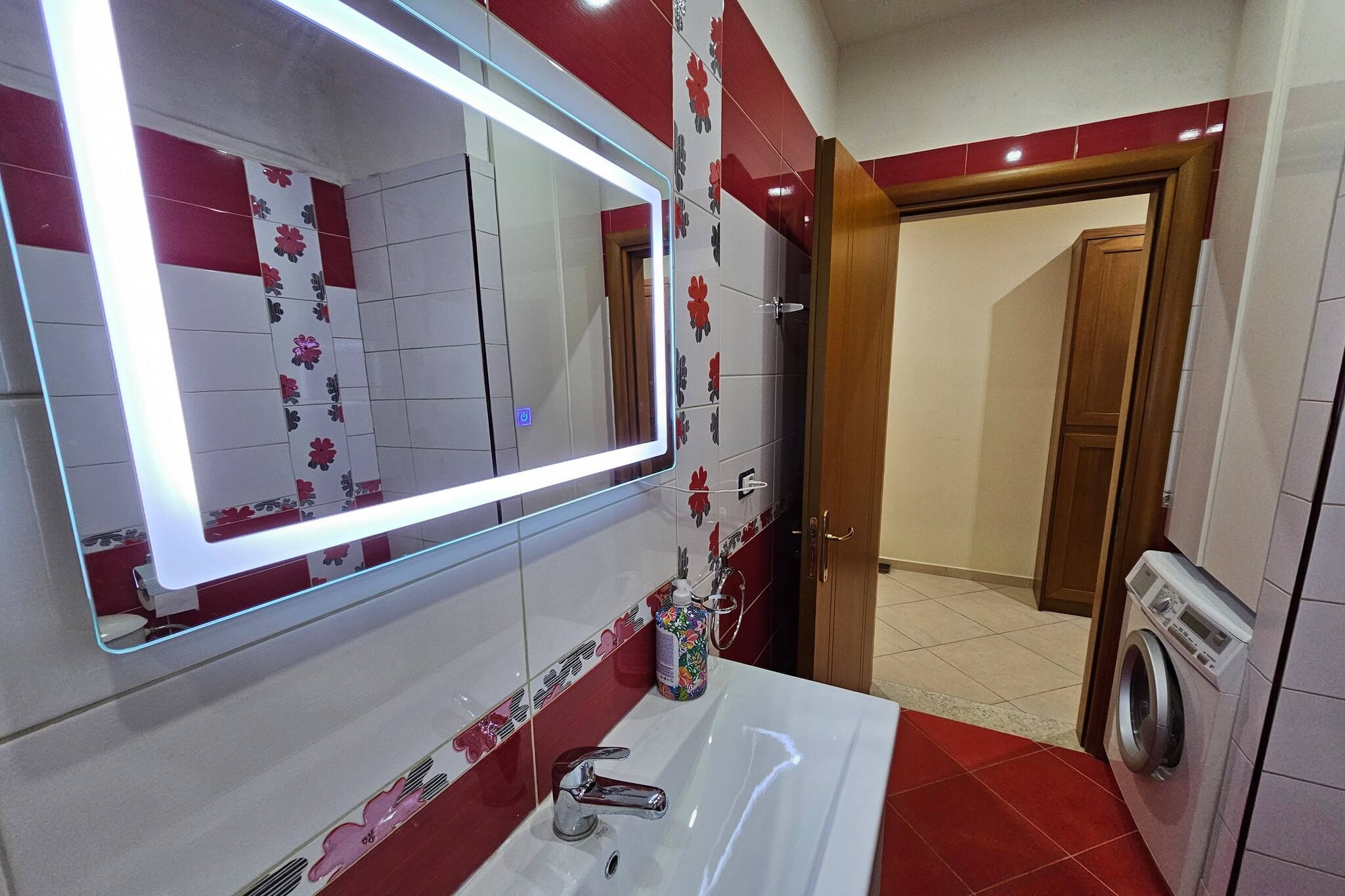 Holiday Apartment Central & Sea View-Badkamer