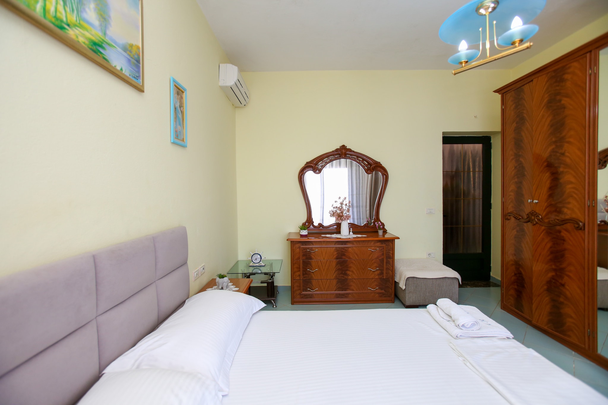 Villa Meminaj With Sea View & Garden-Slaapkamer