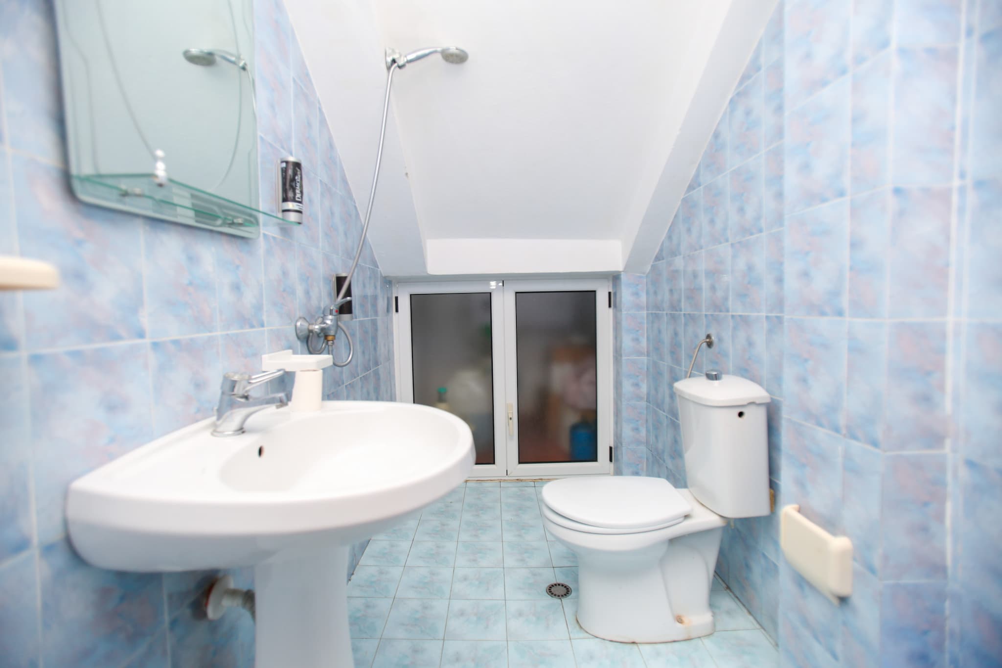 Villa Meminaj With Sea View & Garden-Badkamer