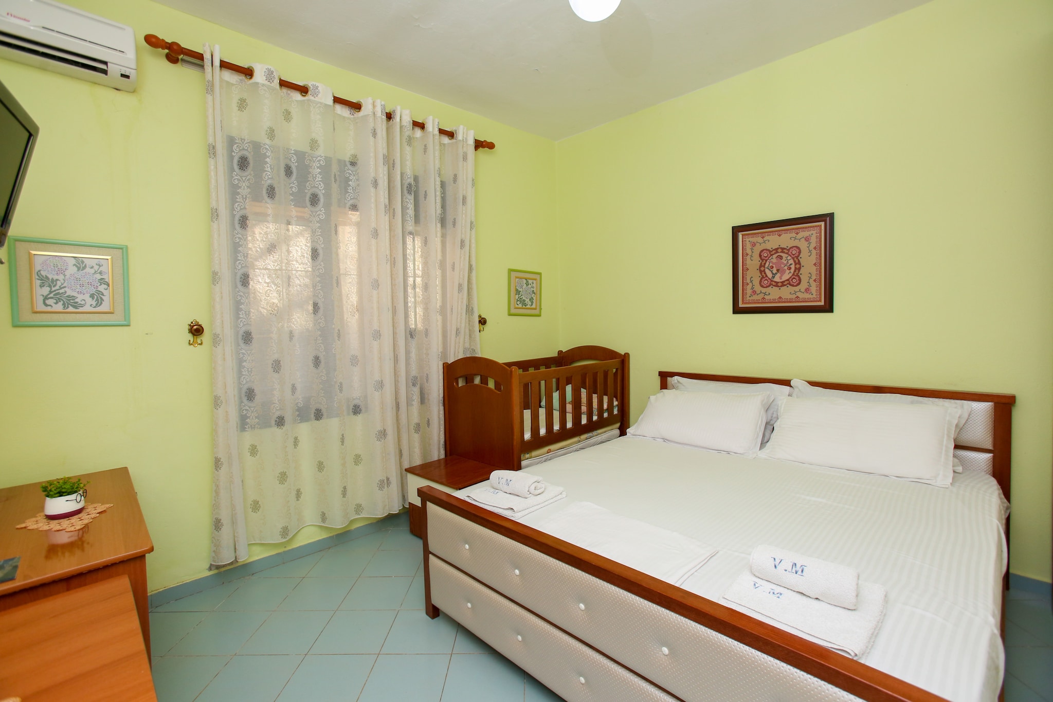 Villa Meminaj With Sea View & Garden-Slaapkamer