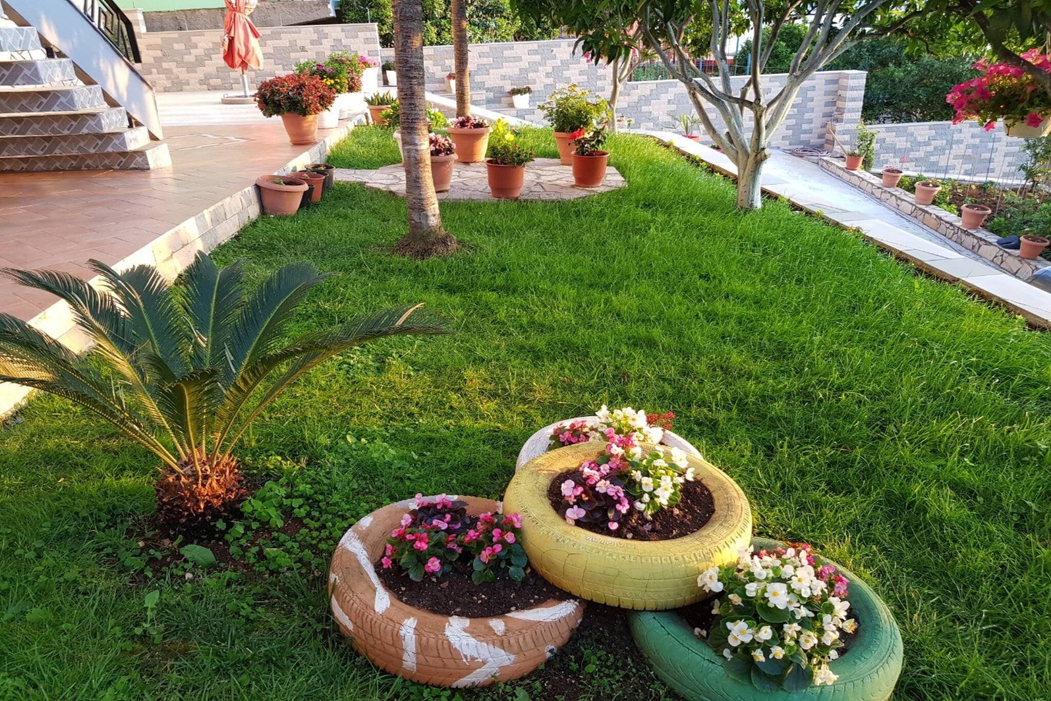 Villa Meminaj With Sea View & Garden