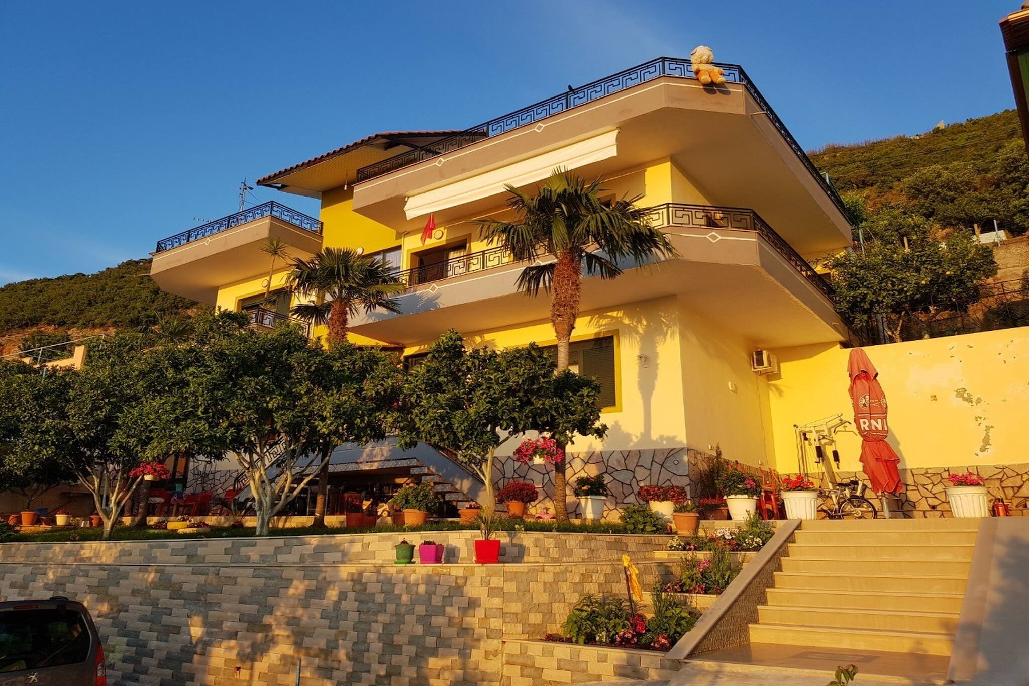 Villa Meminaj With Sea View & Garden-Buitenlucht