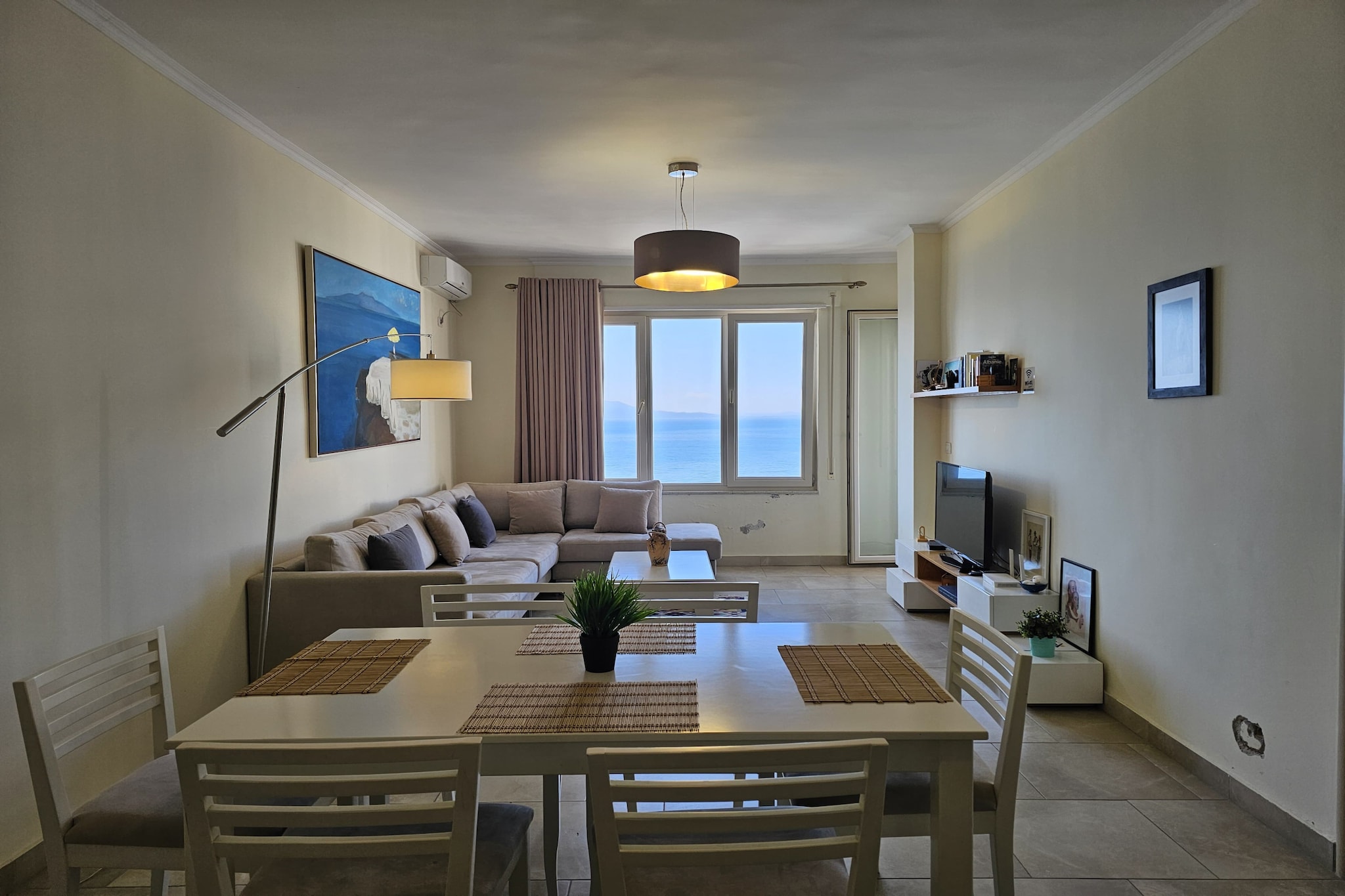 Two Bedroom Apartment With Sea View - 270-Wohnzimmer