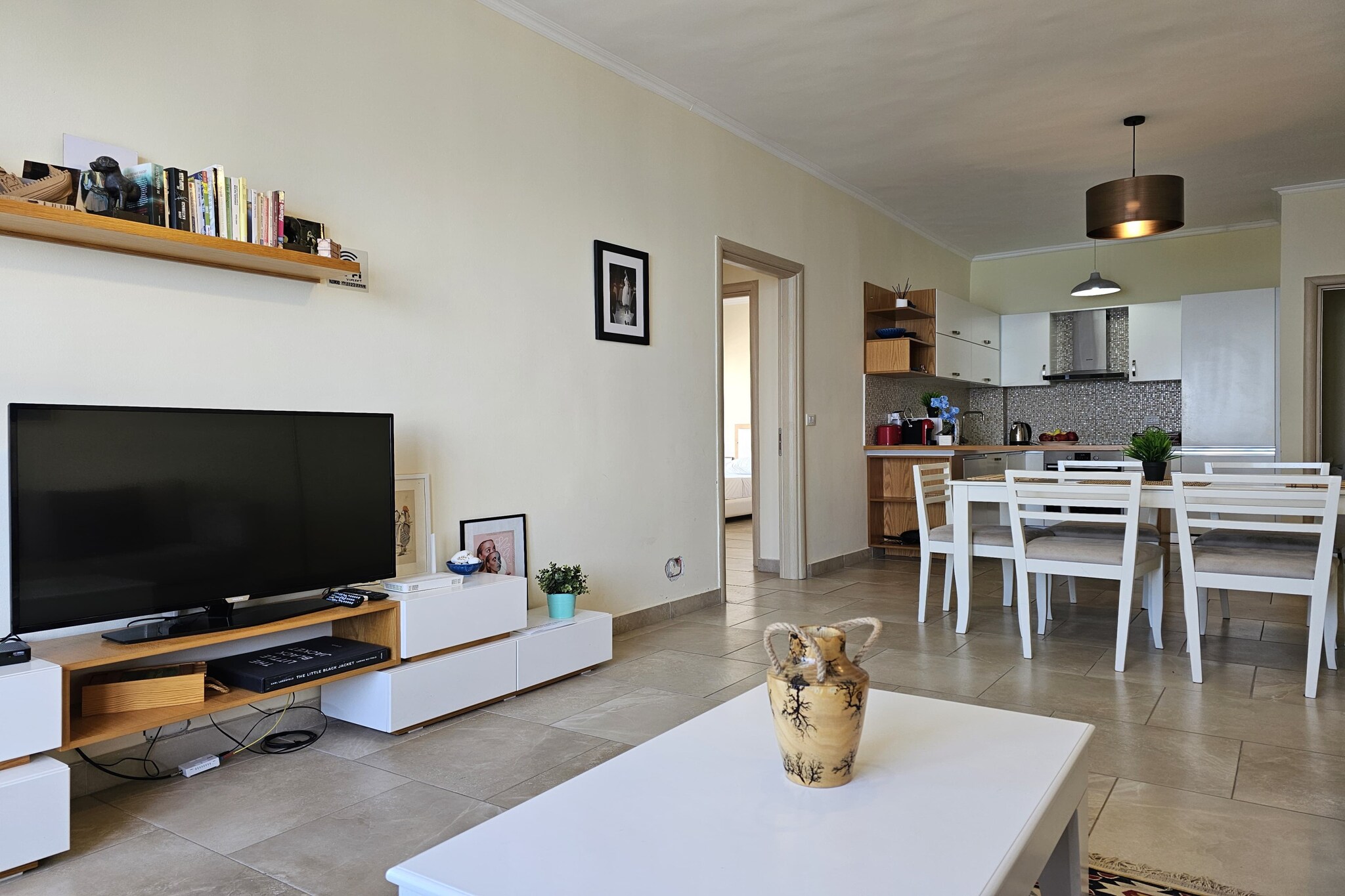 Two Bedroom Apartment With Sea View - 270-Wohnzimmer