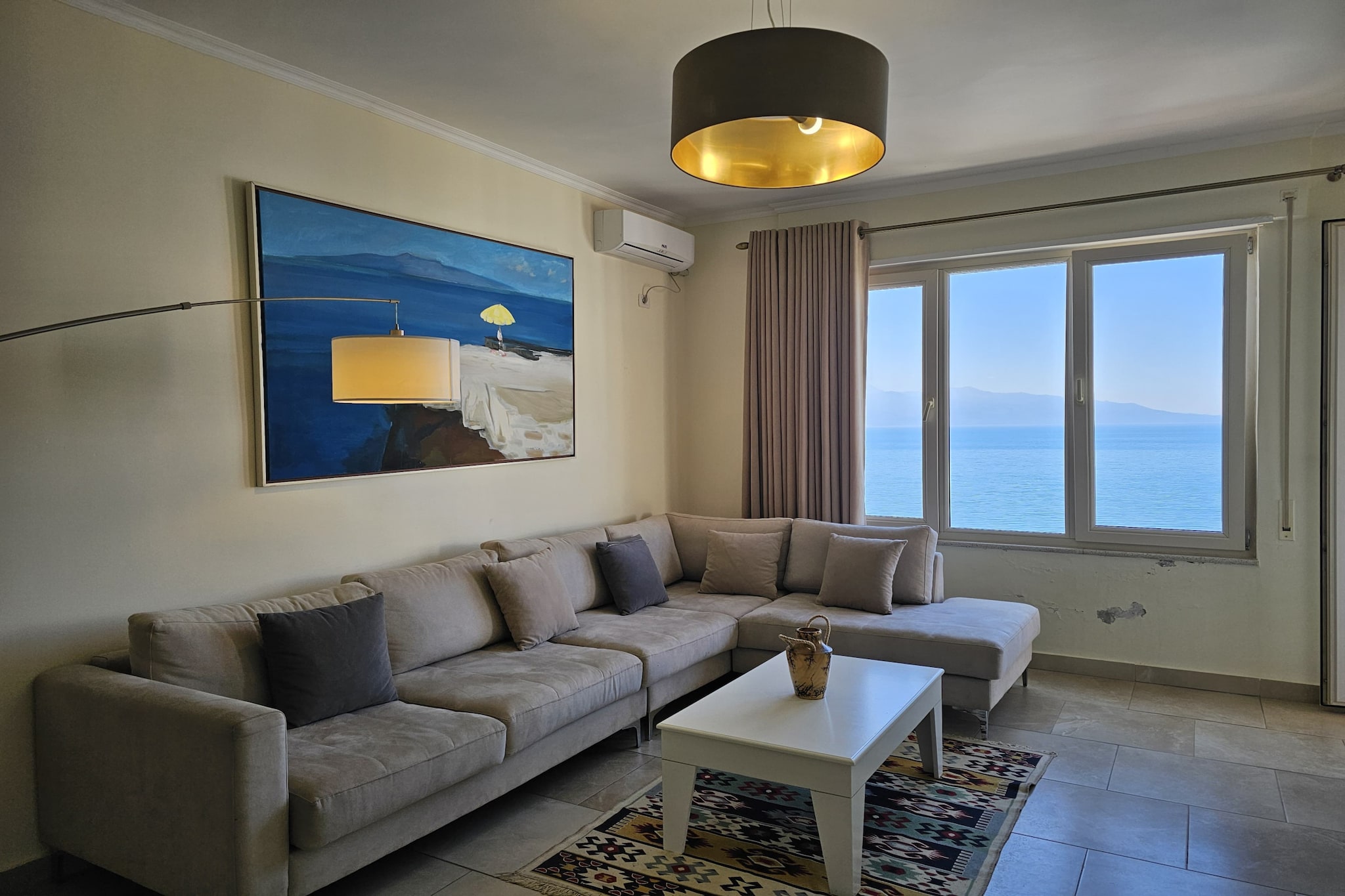 Two Bedroom Apartment With Sea View - 270-Wohnzimmer