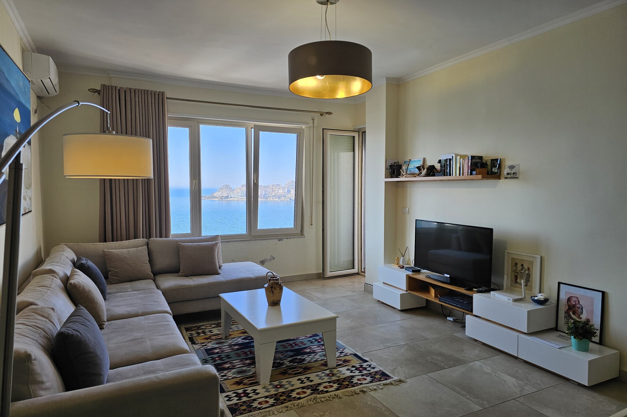 Two Bedroom Apartment With Sea View - 270-Wohnzimmer