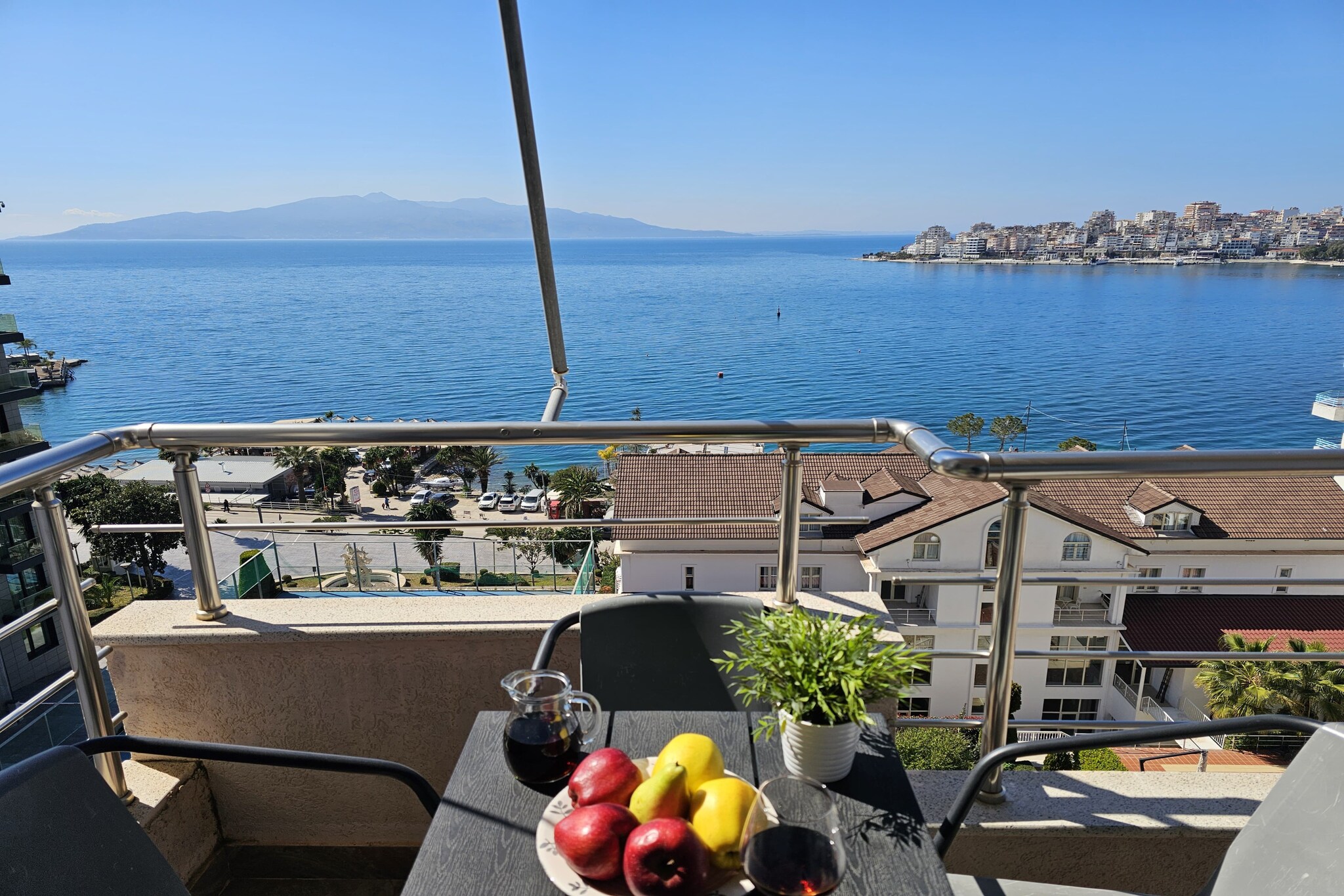 Two Bedroom Apartment With Sea View - 270-Terrassenbalkon