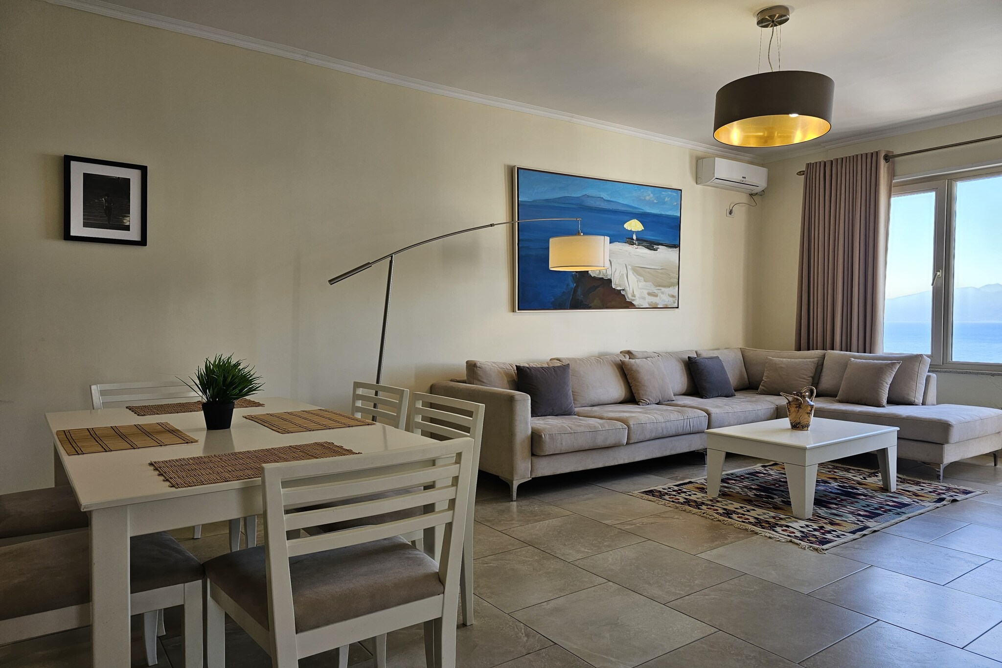 Two Bedroom Apartment With Sea View - 270-Esszimmer