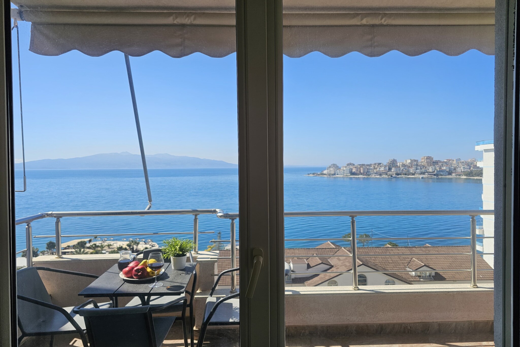 Two Bedroom Apartment With Sea View - 270-Terrassenbalkon