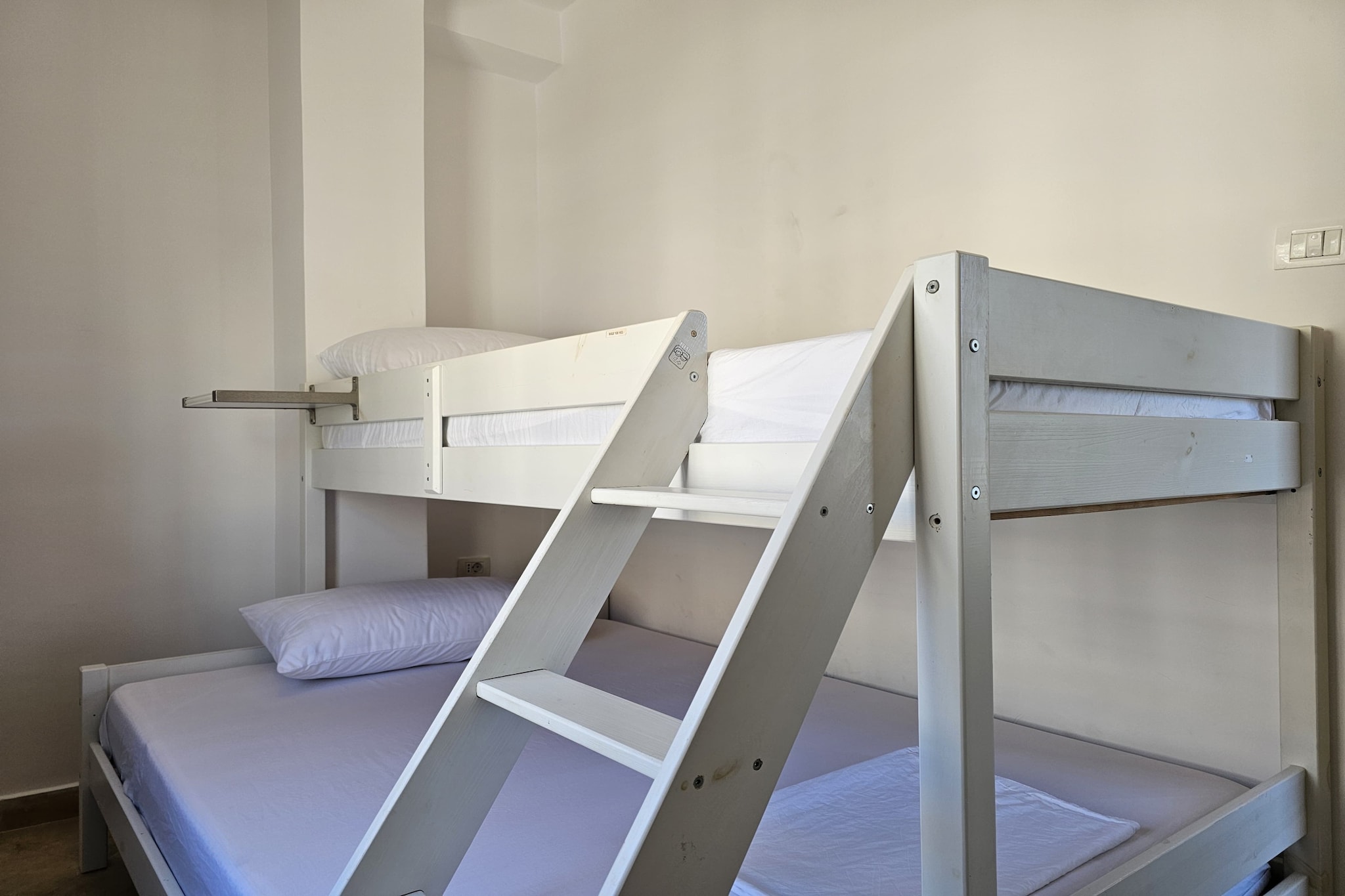 ALS180 - Albert Ap-Bedroom