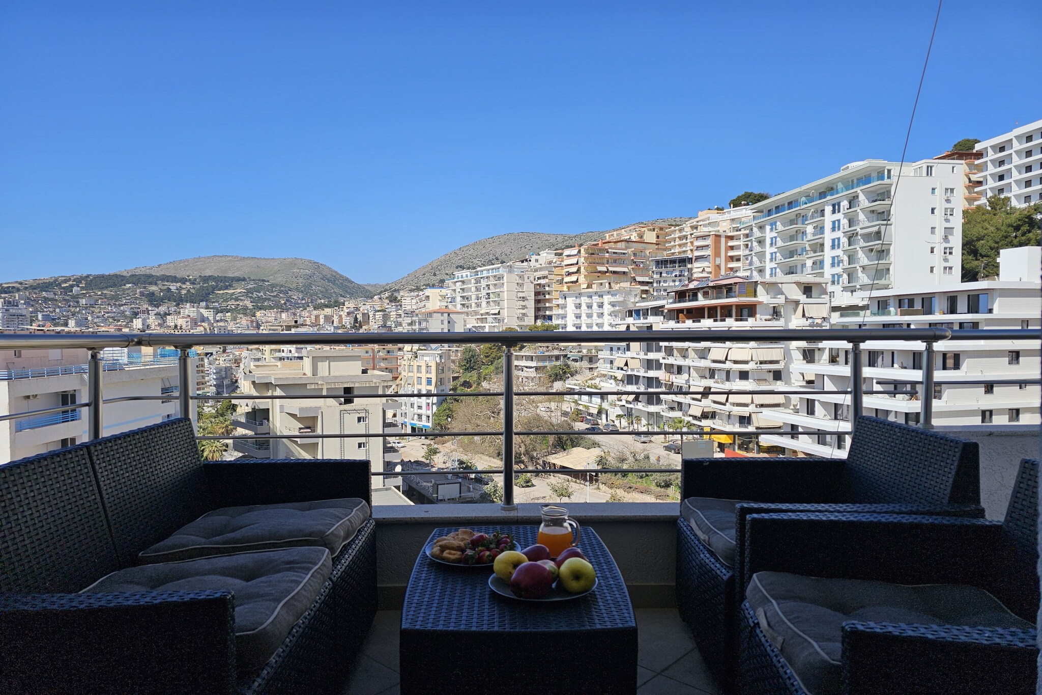 ALS180 - Albert Ap-Terrace balcony