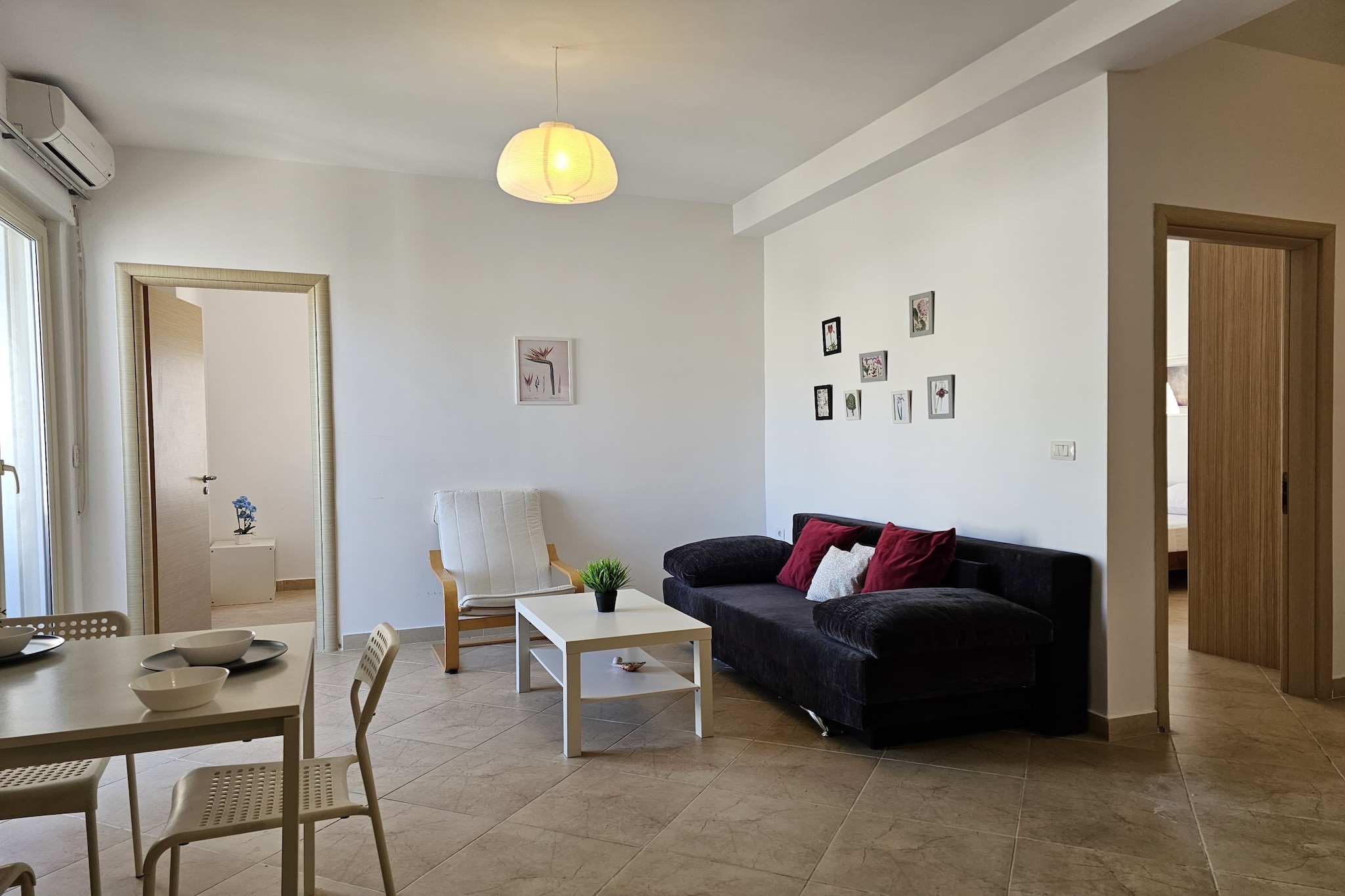 ALS180 - Albert Ap-Living room