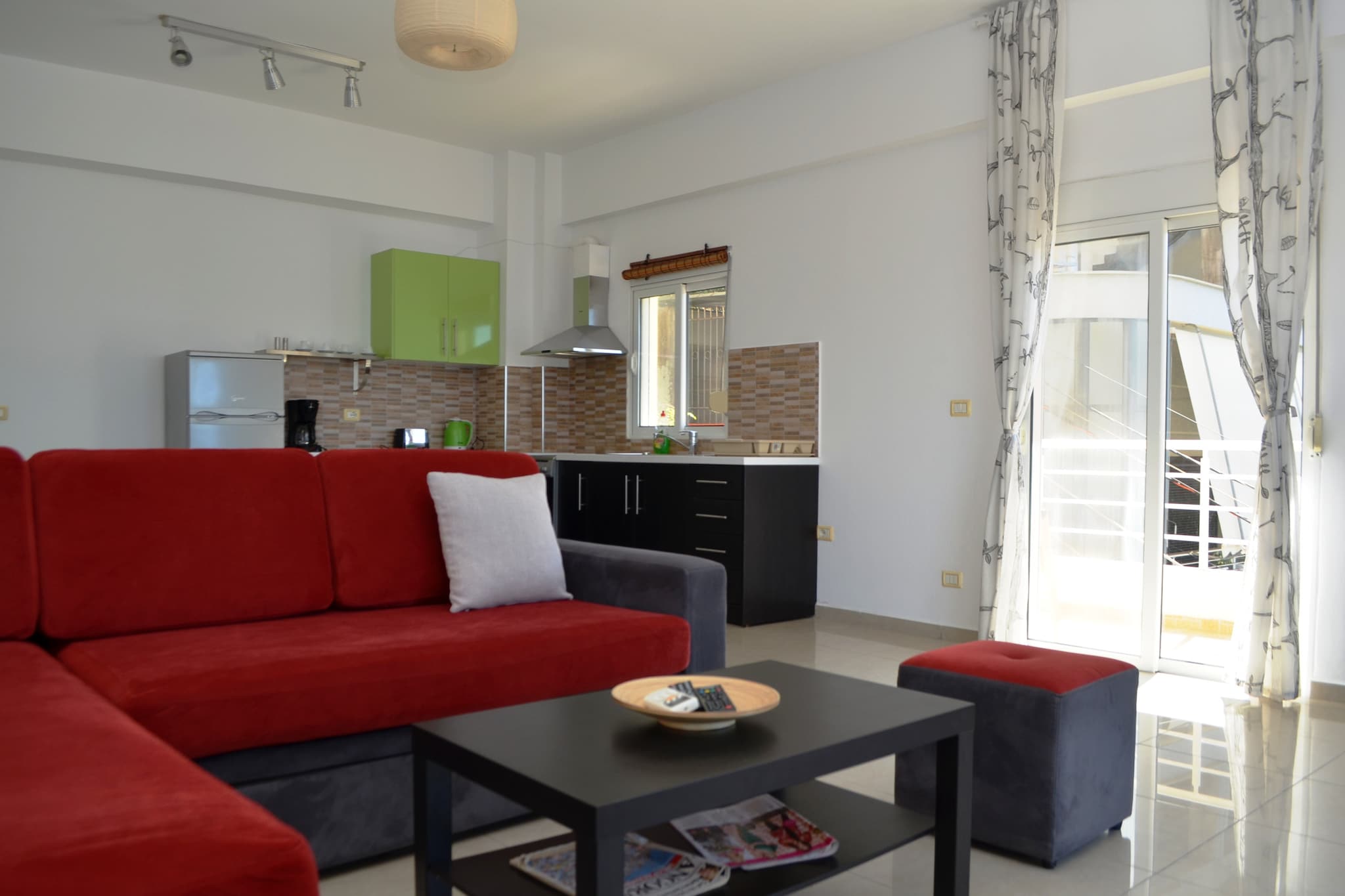 ALS093 - Jason - Saint Tropez Ap-Woonkamer