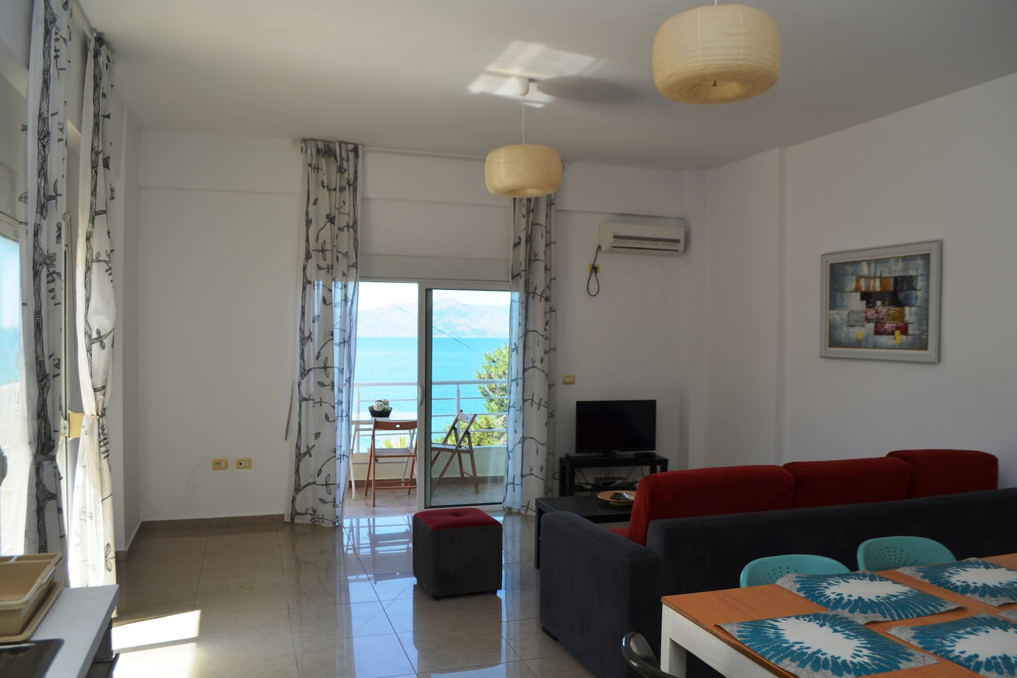 ALS093 - Jason - Saint Tropez Ap-Woonkamer