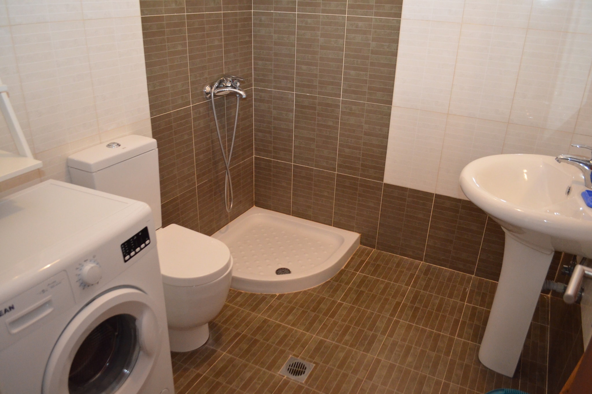 ALS176 - Dimitri - Ap Blue Horizons-Bathroom
