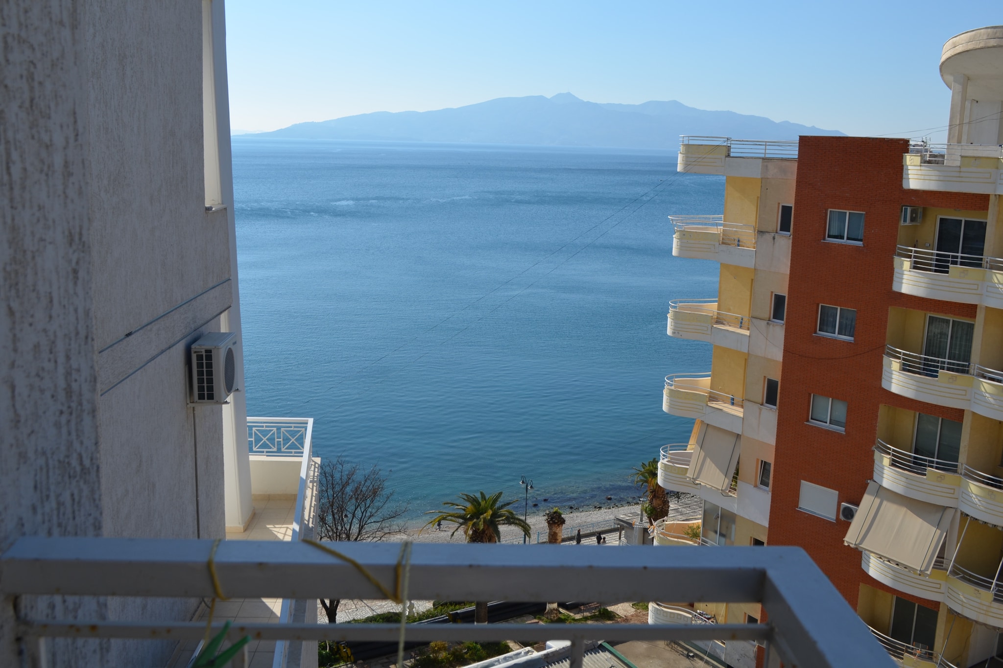 ALS176 - Dimitri - Ap Blue Horizons-View summer
