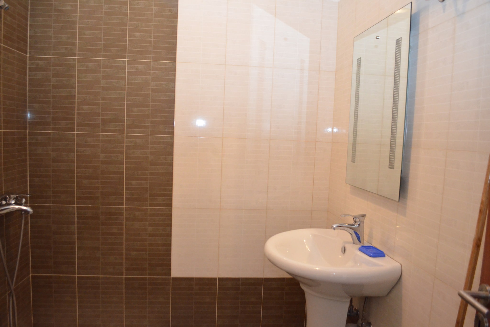 ALS176 - Dimitri - Ap Blue Horizons-Bathroom