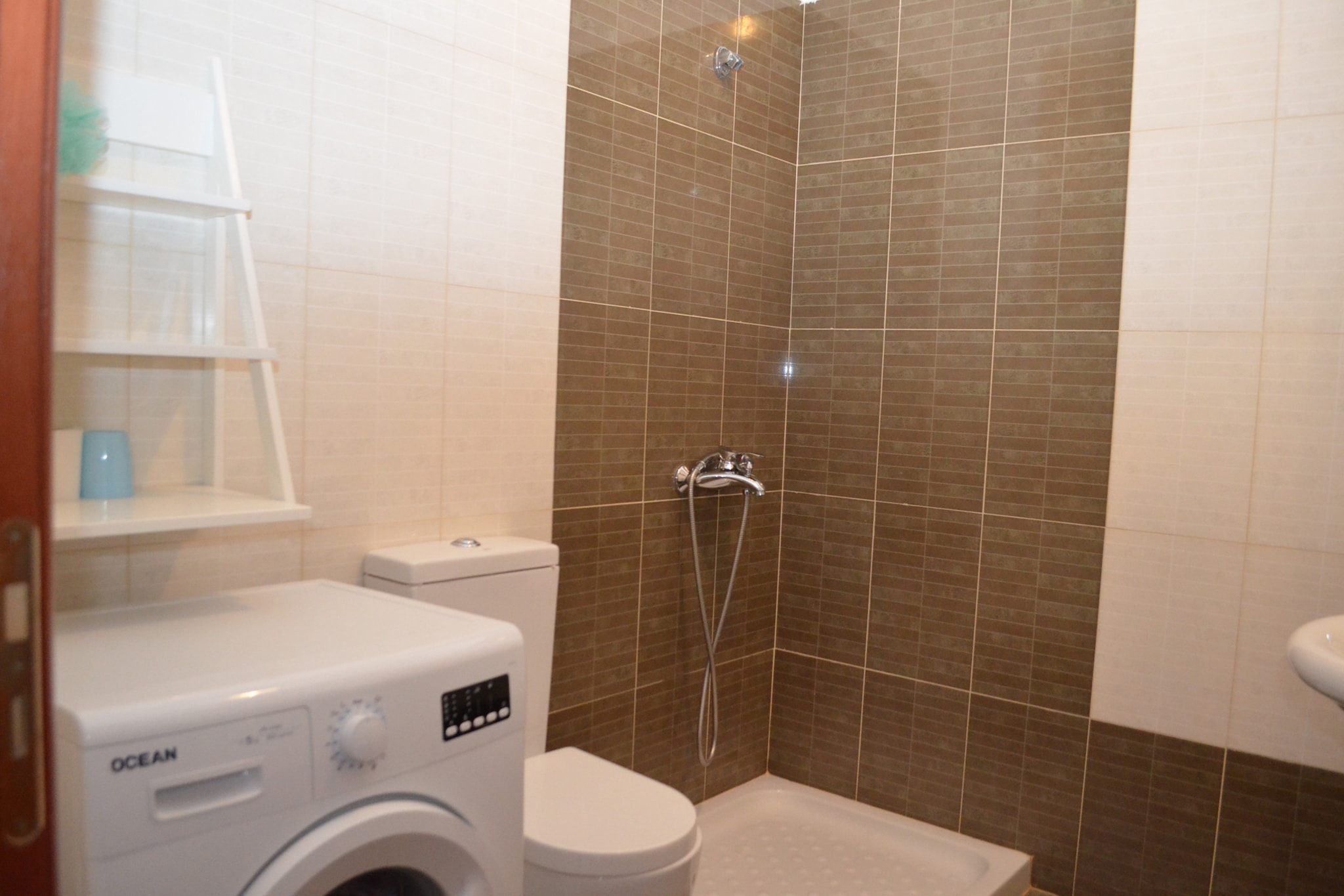 ALS176 - Dimitri - Ap Blue Horizons-Bathroom