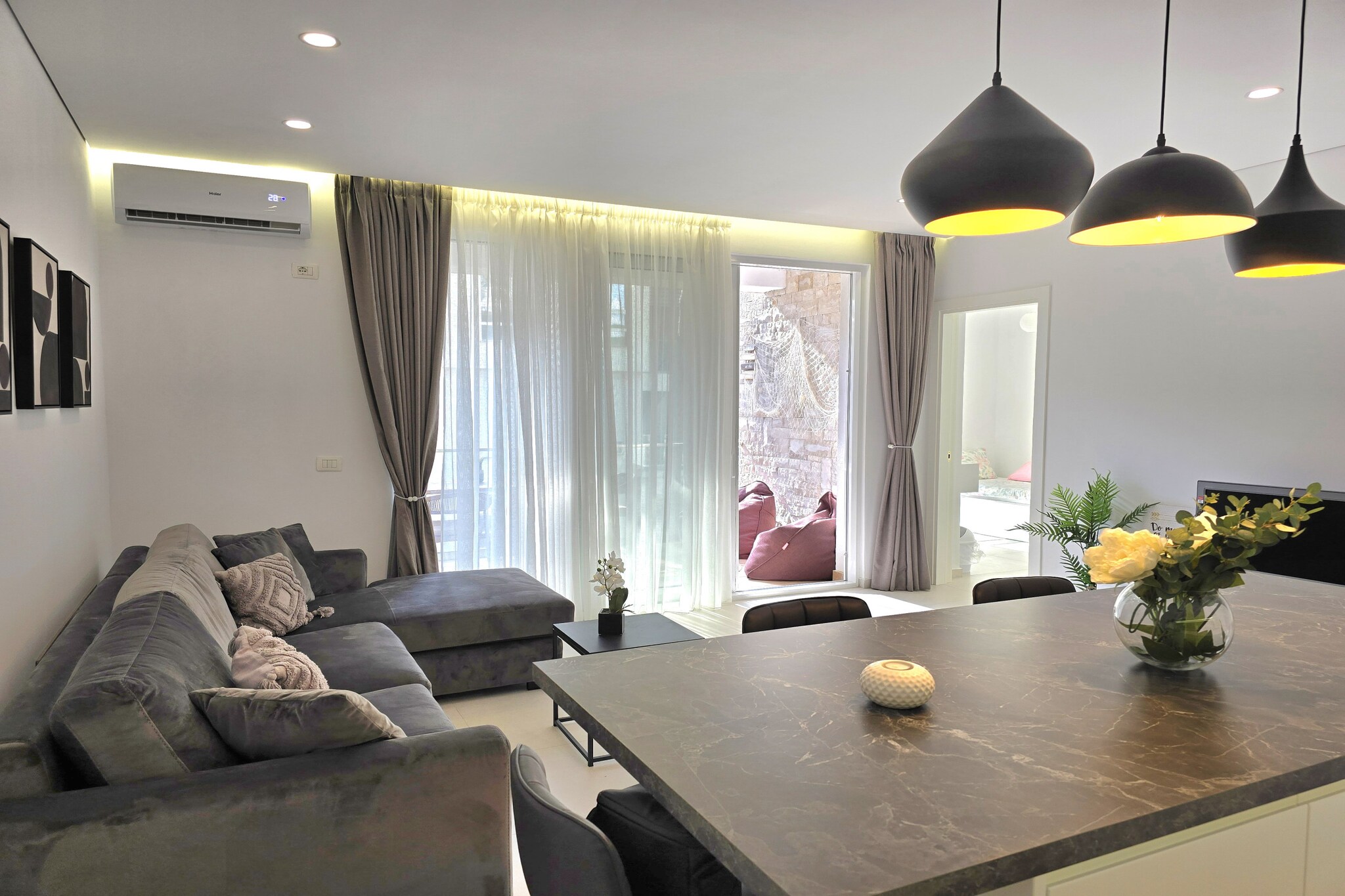 ALD287 - Marjana San Pietro Lalez-Living room