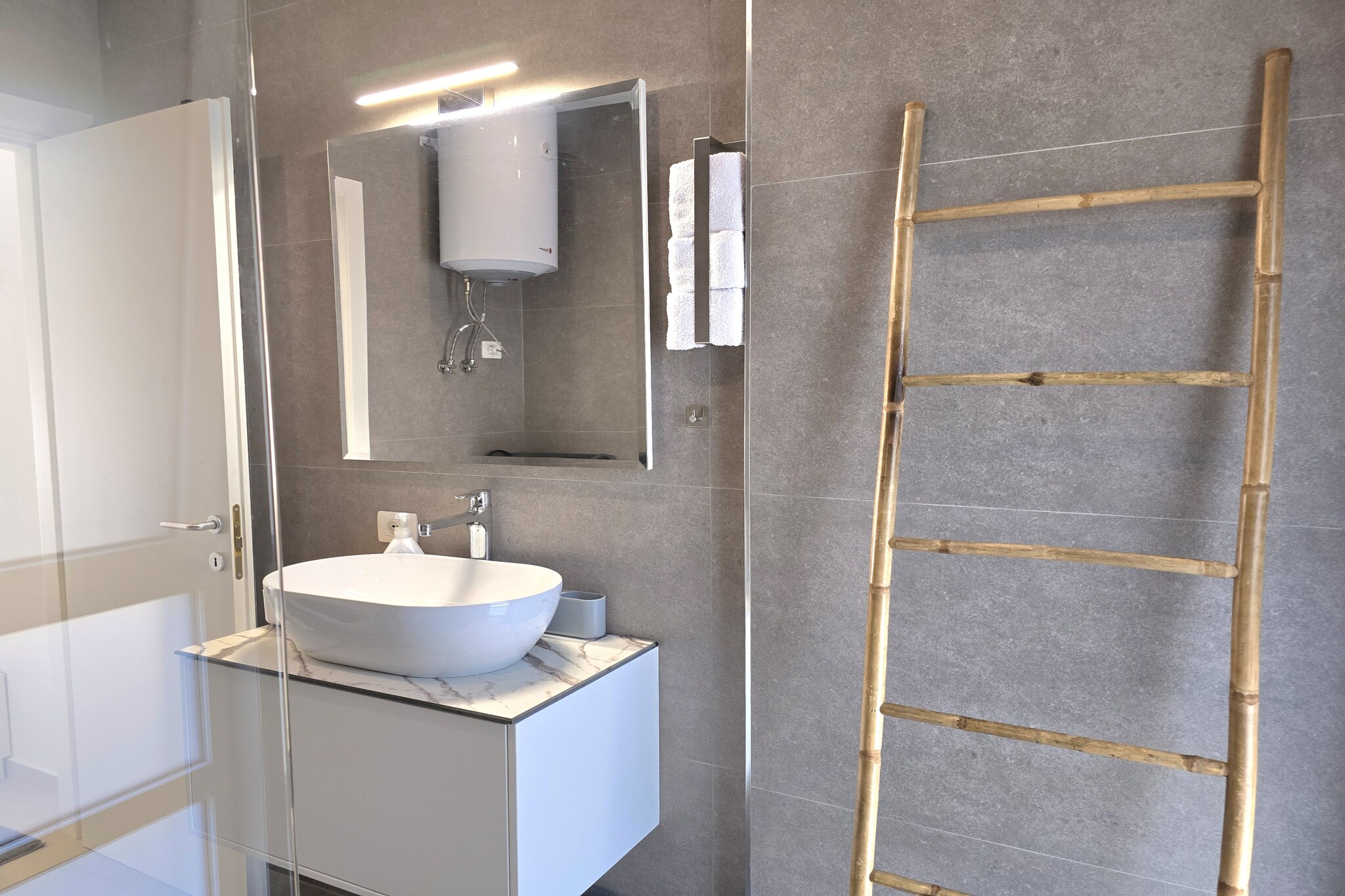 ALD287 - Marjana San Pietro Lalez-Bathroom