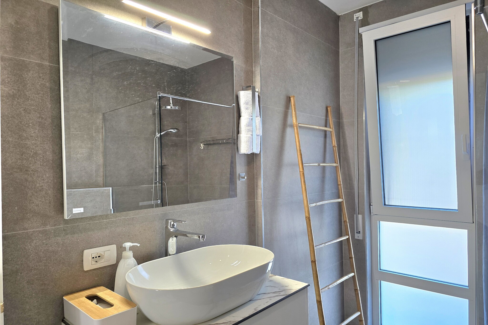 ALD287 - Marjana San Pietro Lalez-Bathroom