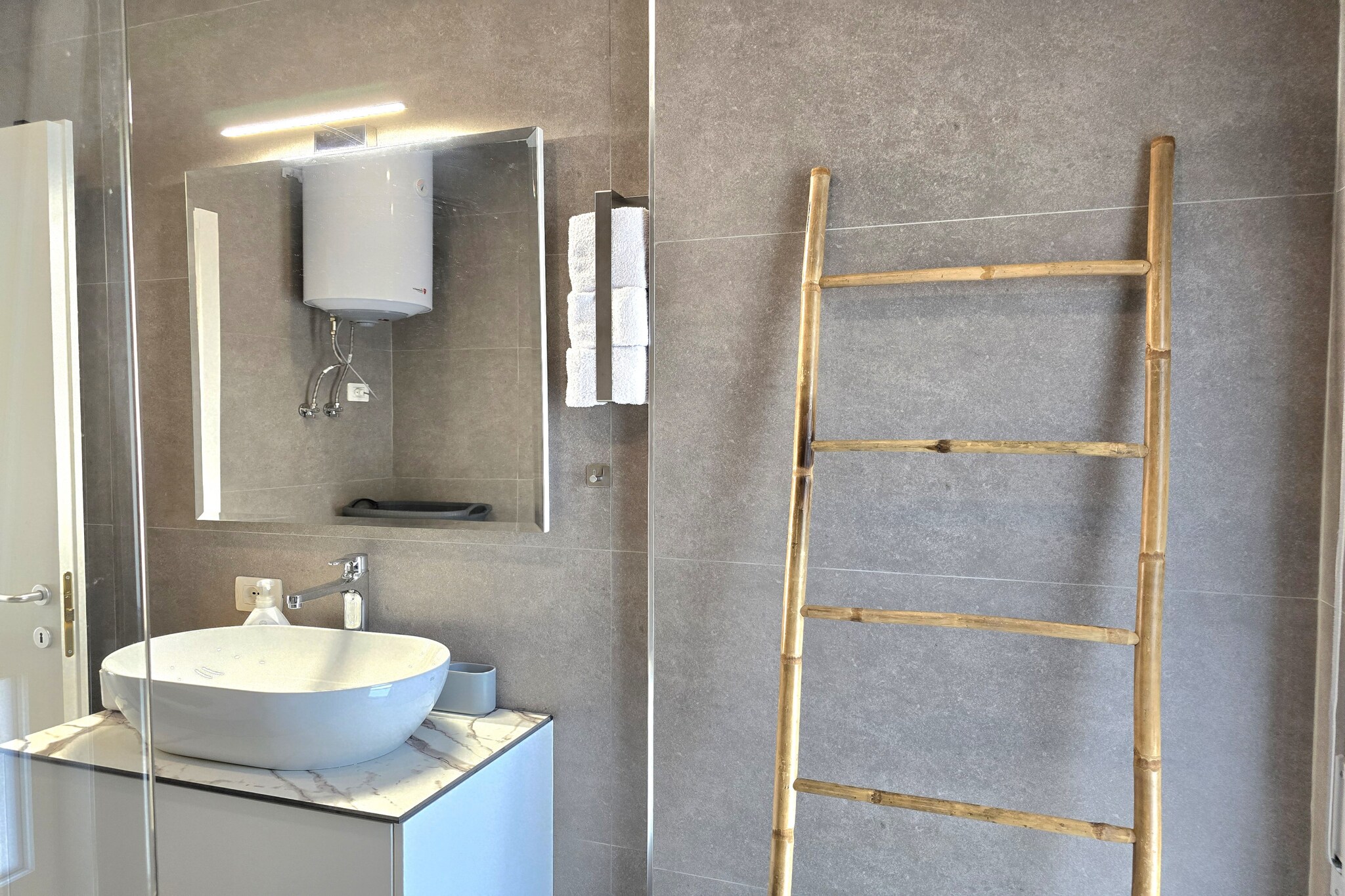 ALD287 - Marjana San Pietro Lalez-Bathroom