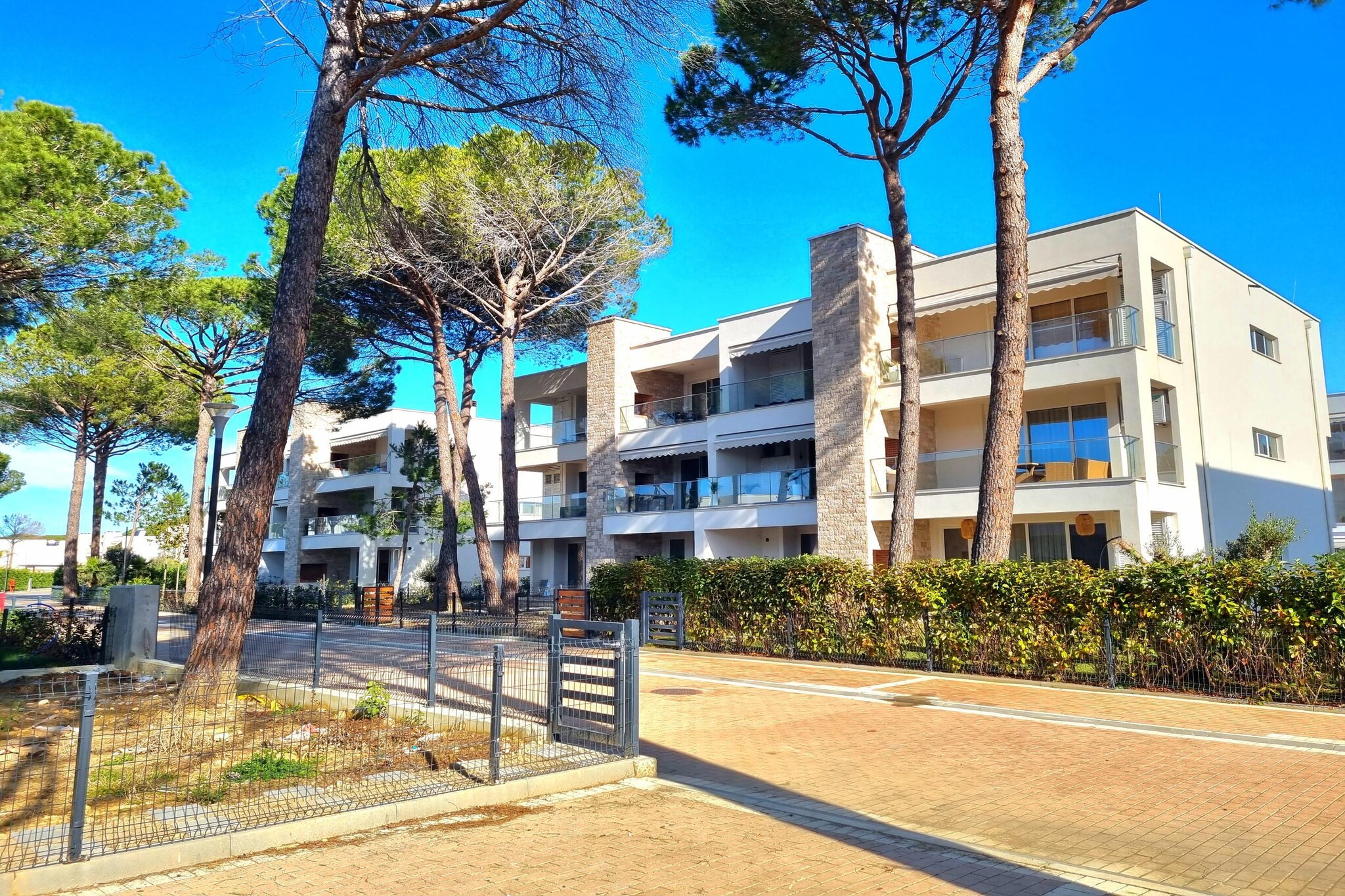 ALD290 - Michal San Pietro Lalez-Areas summer 1km