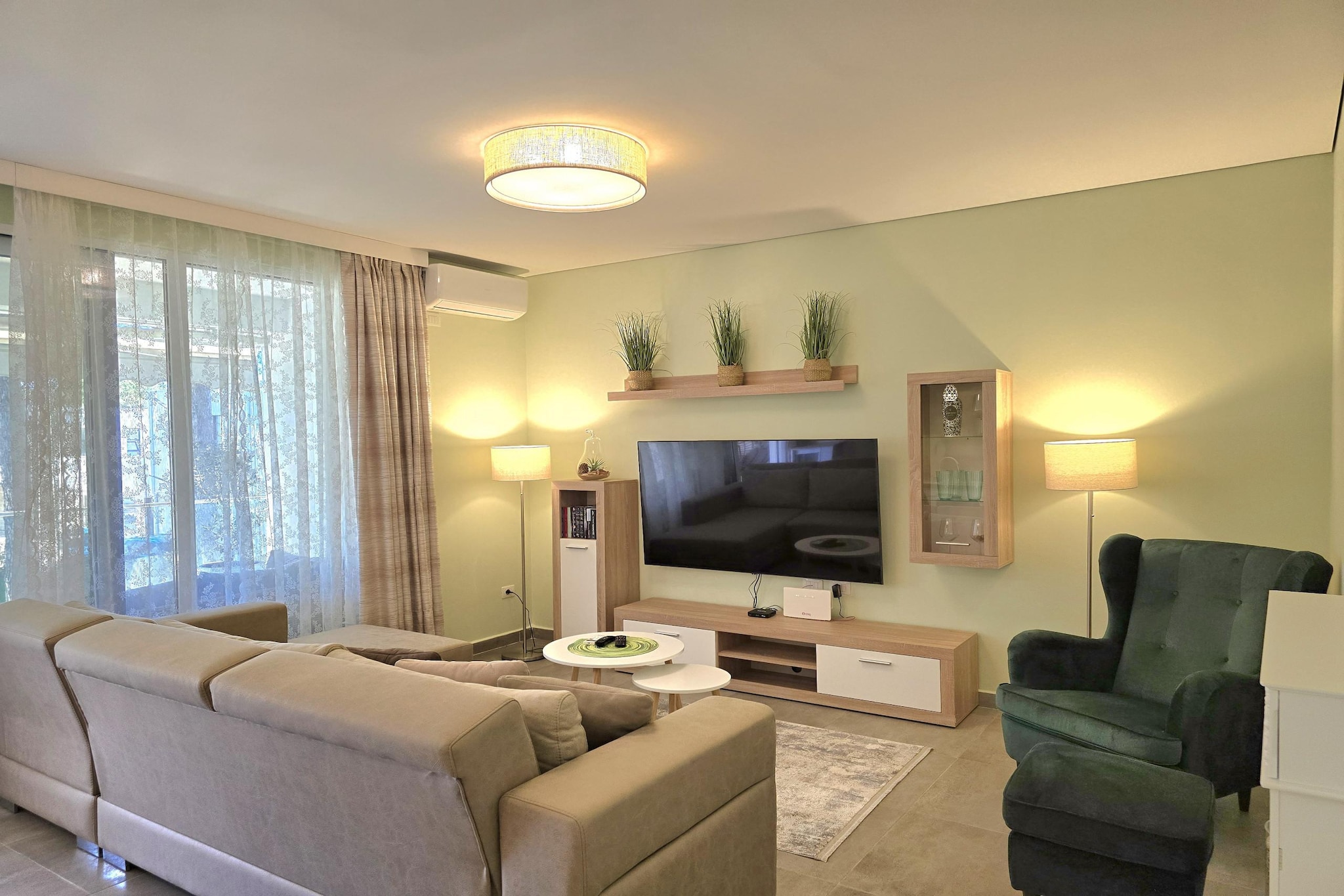 ALD290 - Michal San Pietro Lalez-Living room