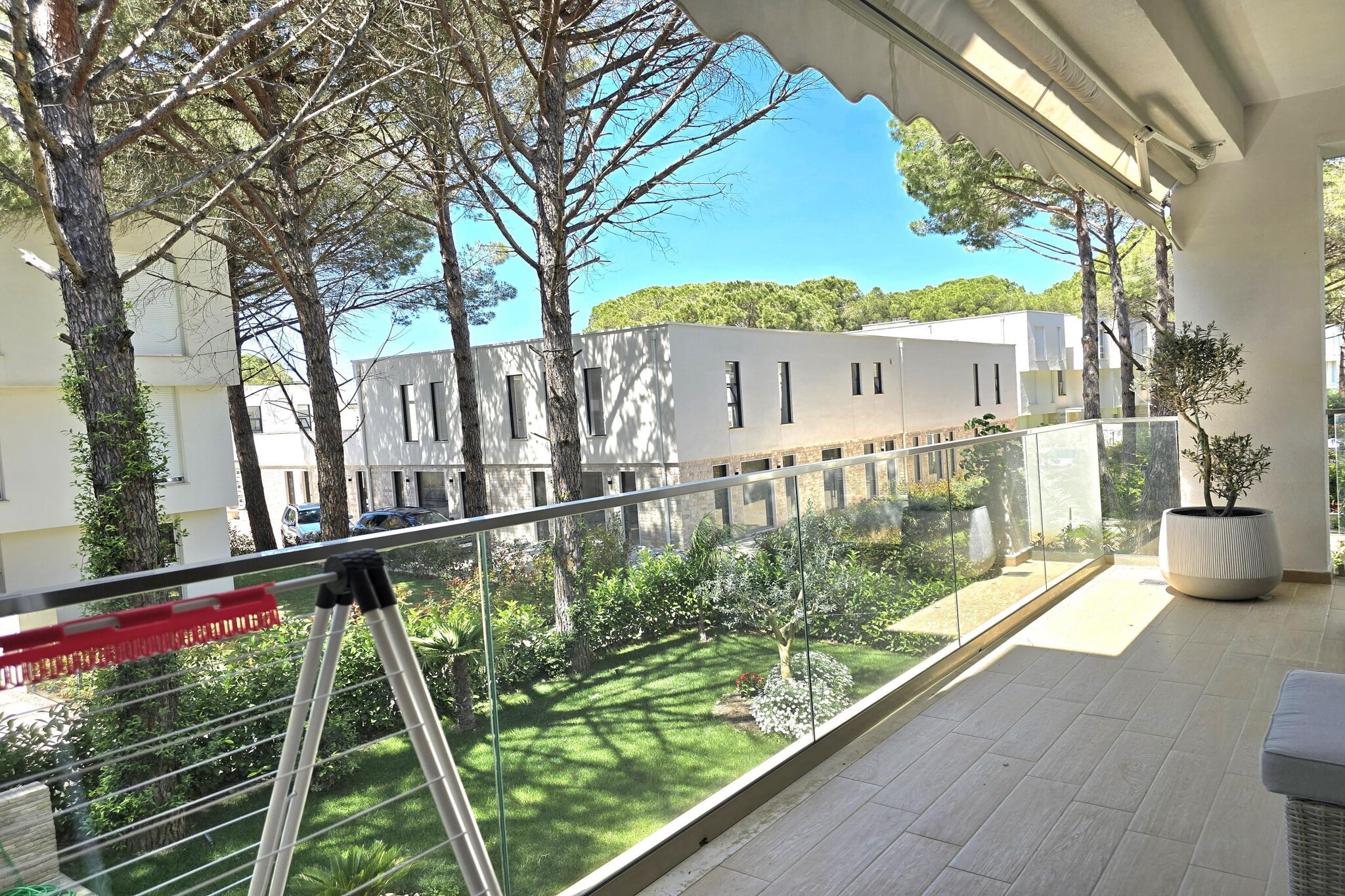 ALD290 - Michal San Pietro Lalez-Terrace balcony