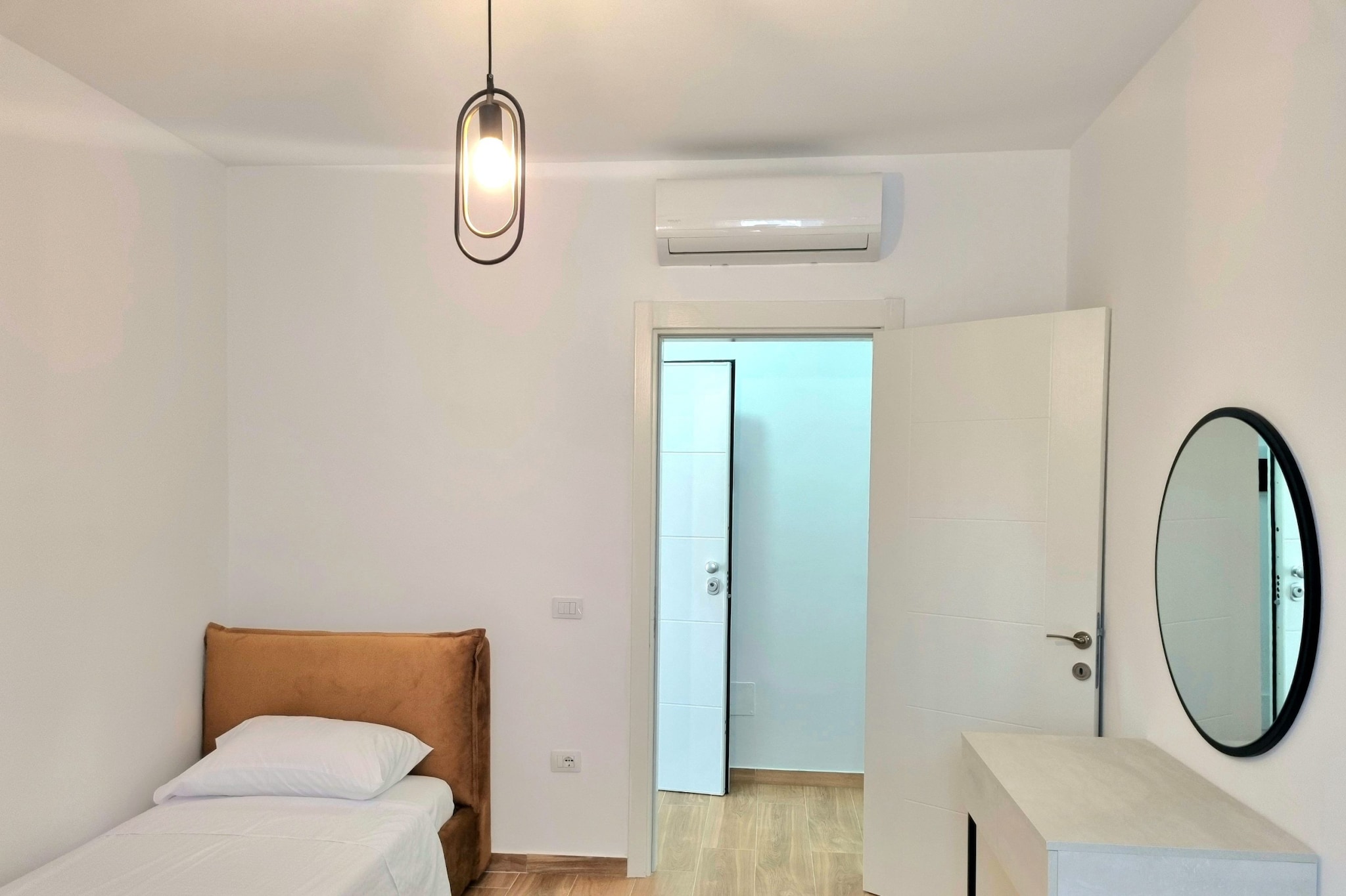ALD293 - Shpuza San Pietro Lalez-Chambre