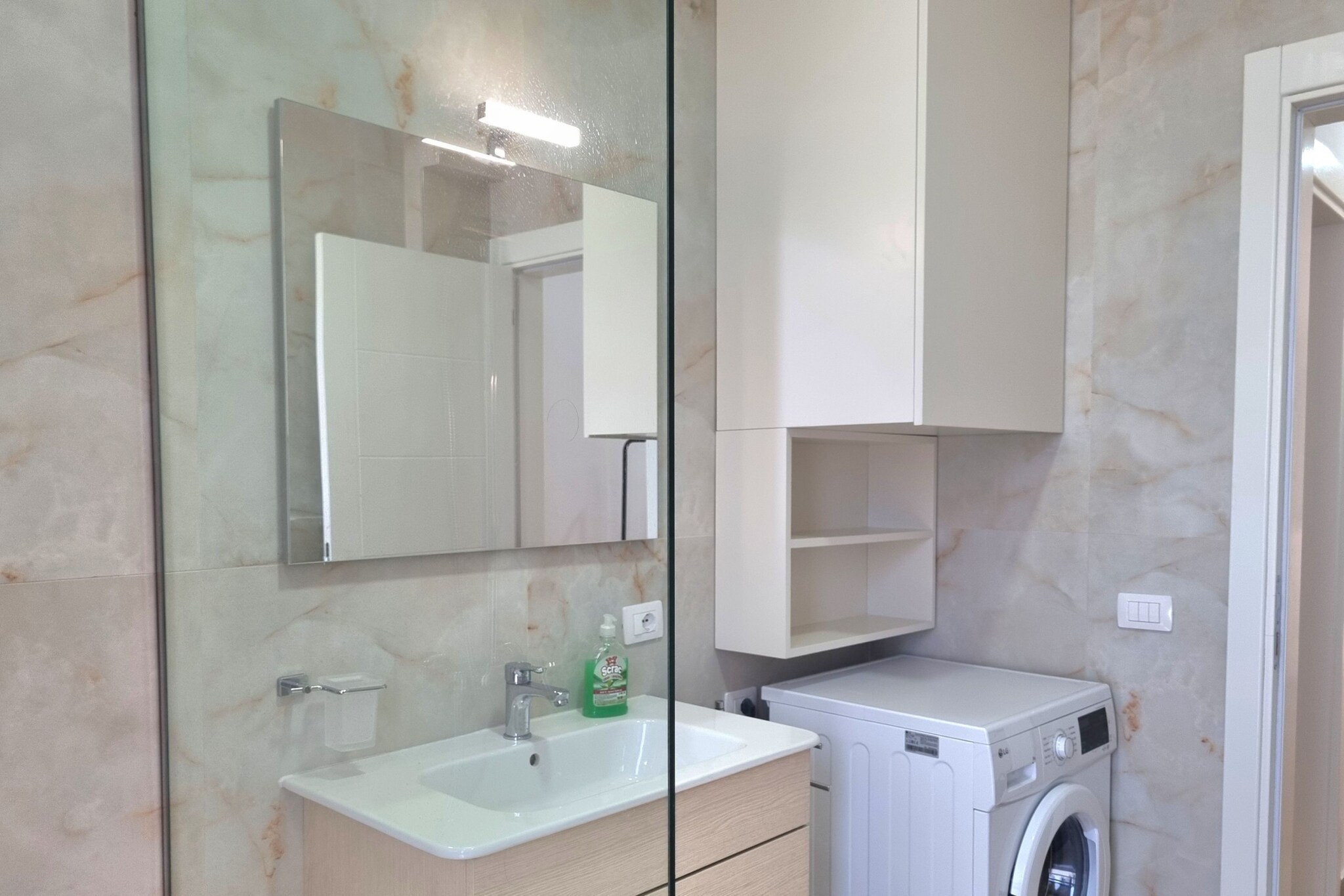 ALD293 - Shpuza San Pietro Lalez-Salle de bain