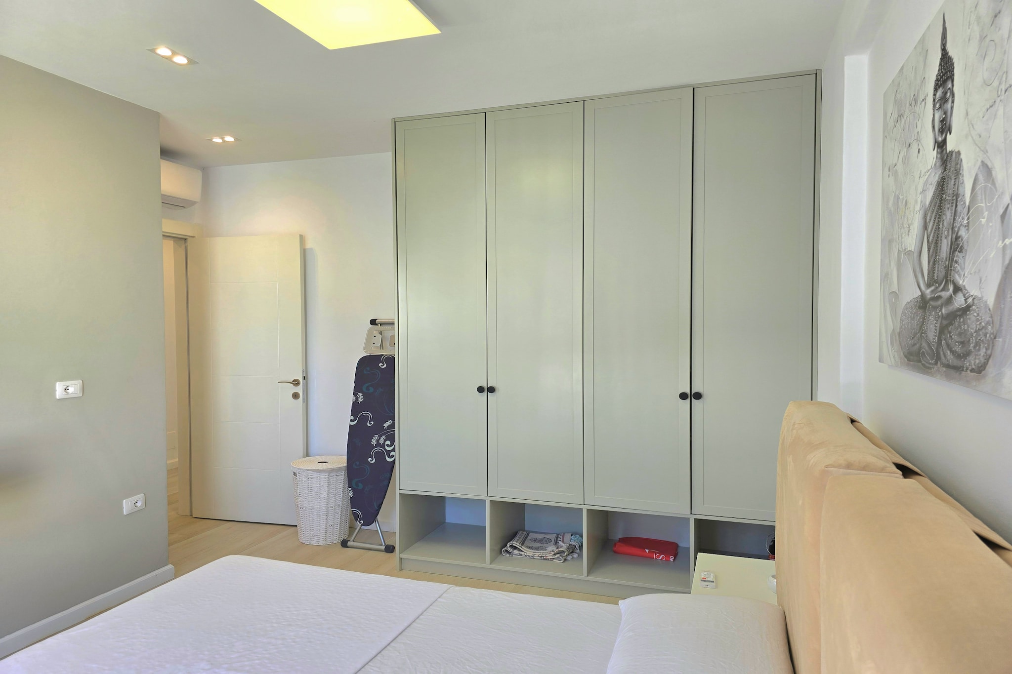 ALD294 - Josef San Pietro Lalez-Bedroom