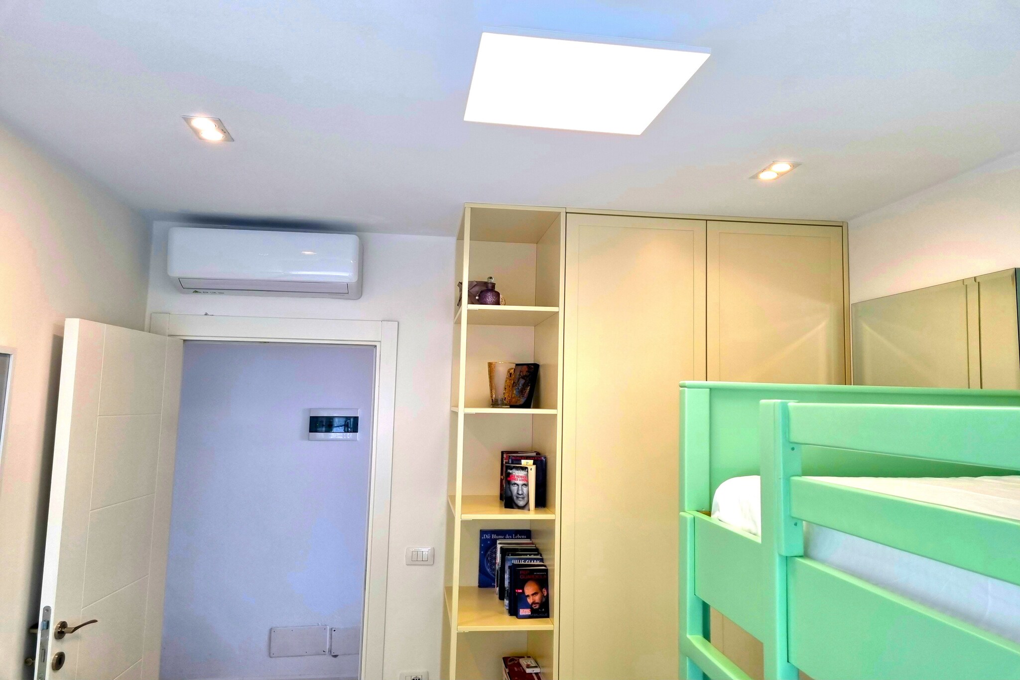 ALD294 - Josef San Pietro Lalez-Bedroom