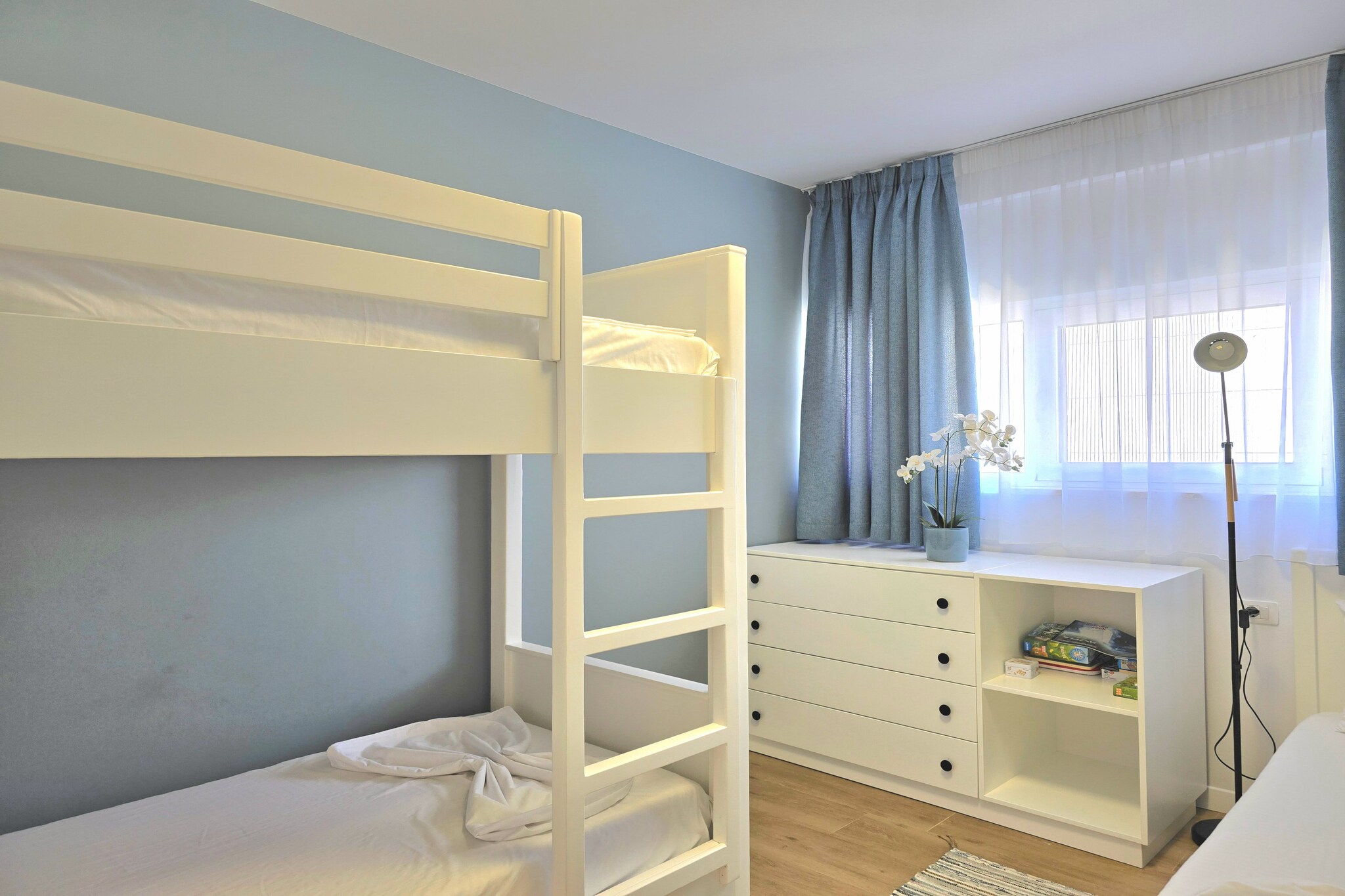 ALD295 - Damian San Pietro Lalez-Chambre