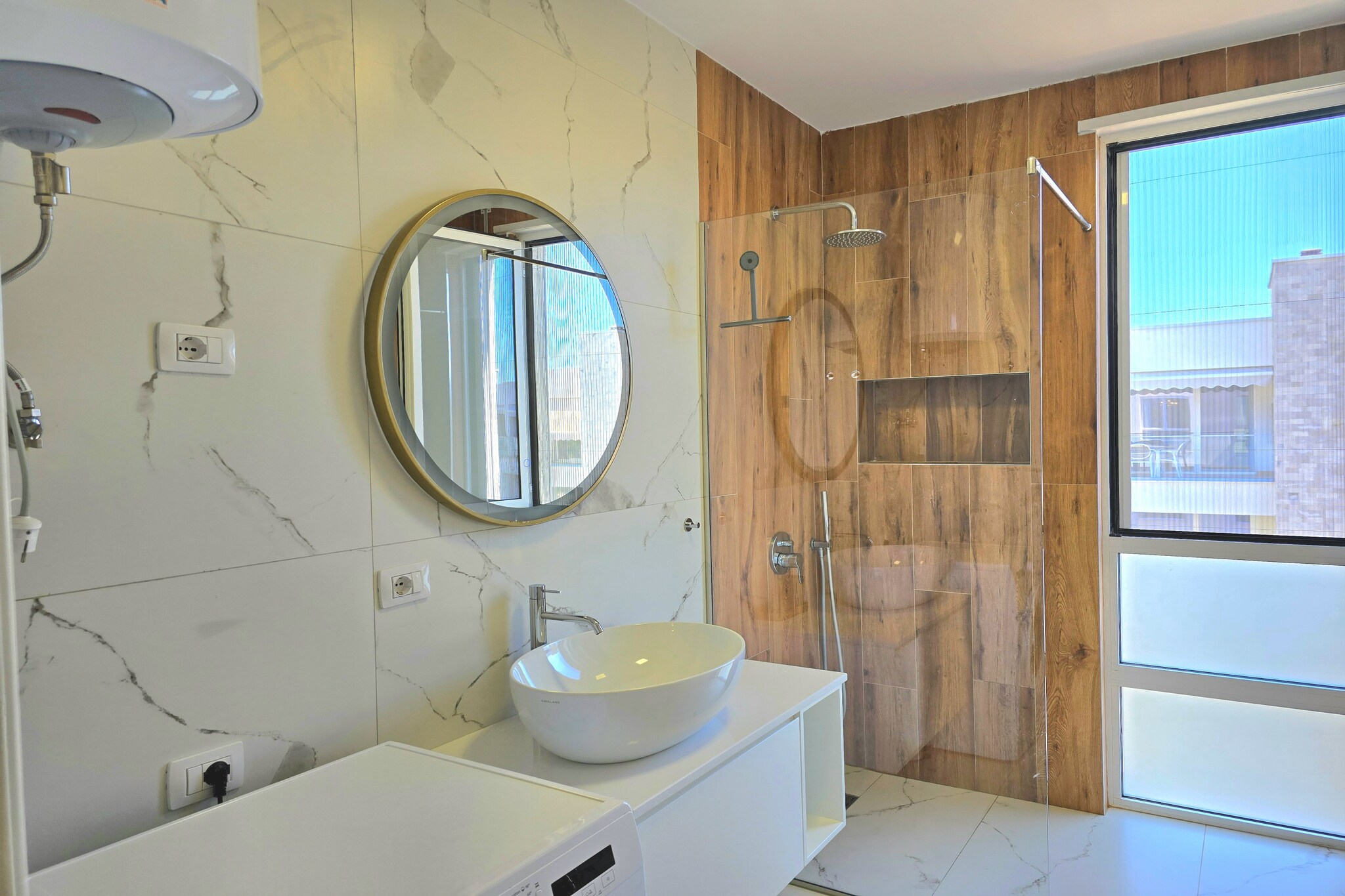 ALD295 - Damian San Pietro Lalez-Salle de bain