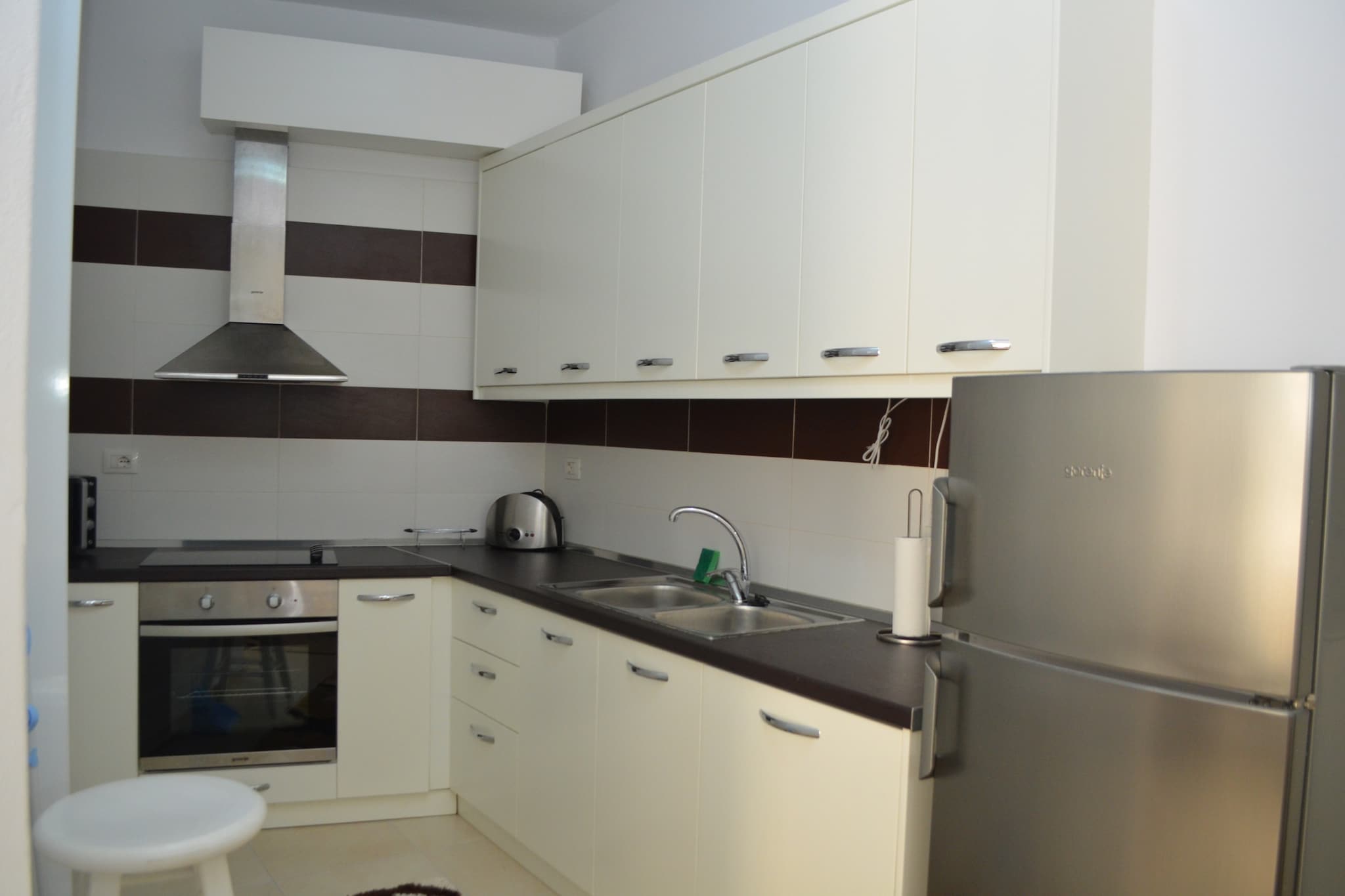 ALS011 - Klasi Ap Blue Horizons-Kitchen