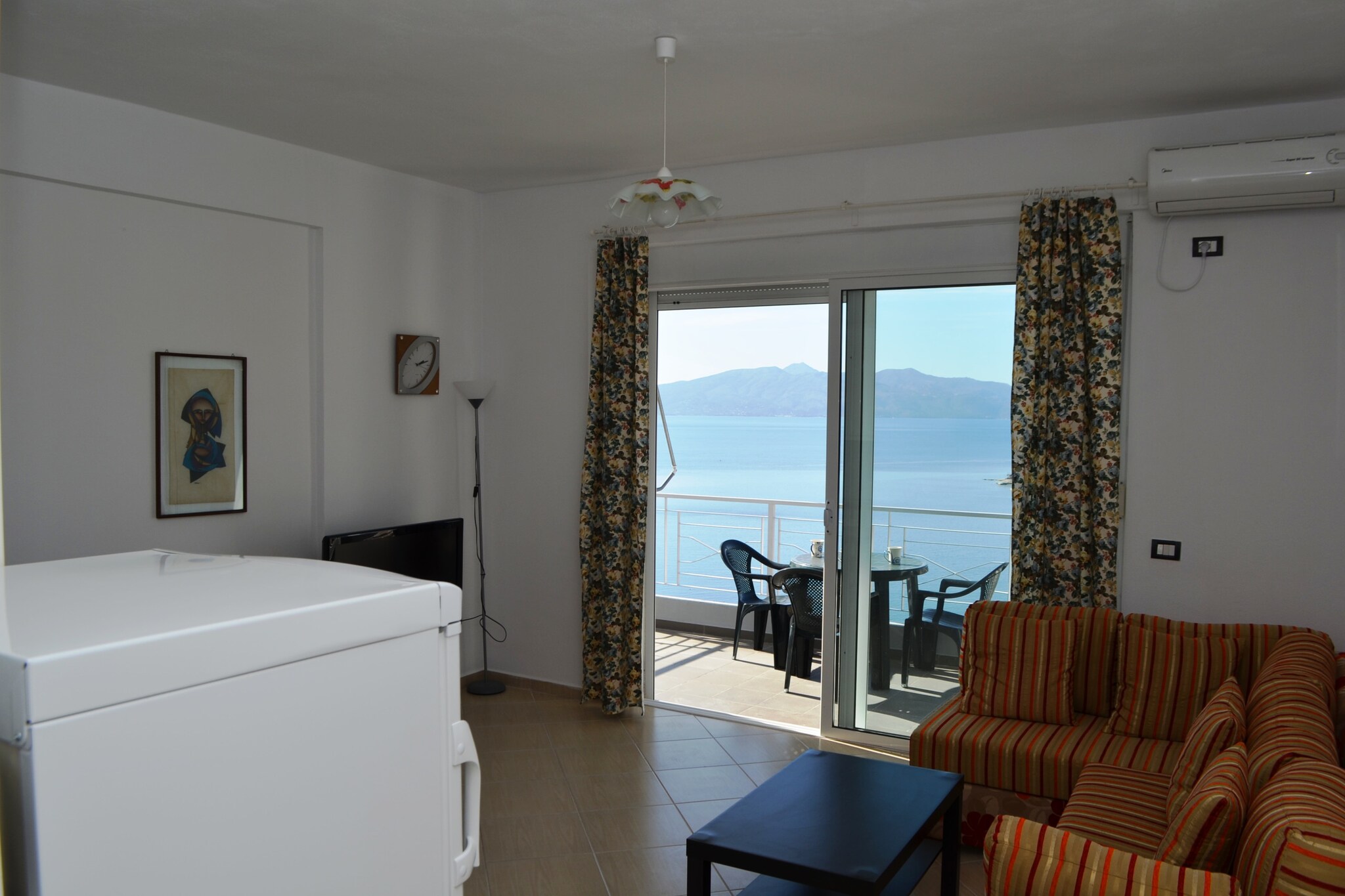 Two Bedroom Apartment With Sea View - 287-Salon