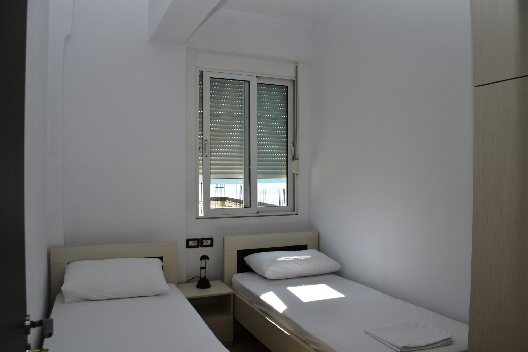 Two Bedroom Apartment With Sea View - 287-Chambre