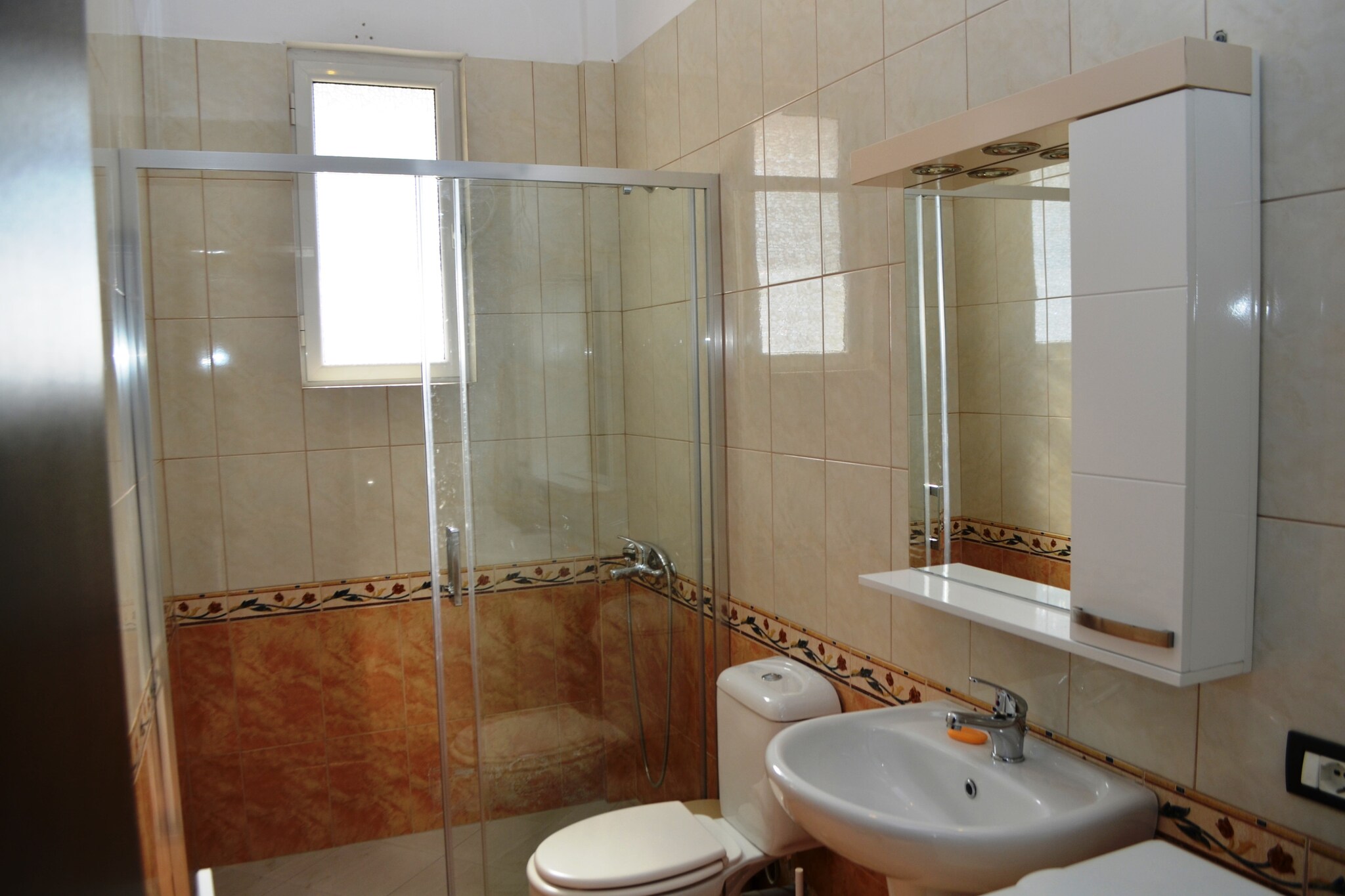 Two Bedroom Apartment With Sea View - 287-Salle de bain