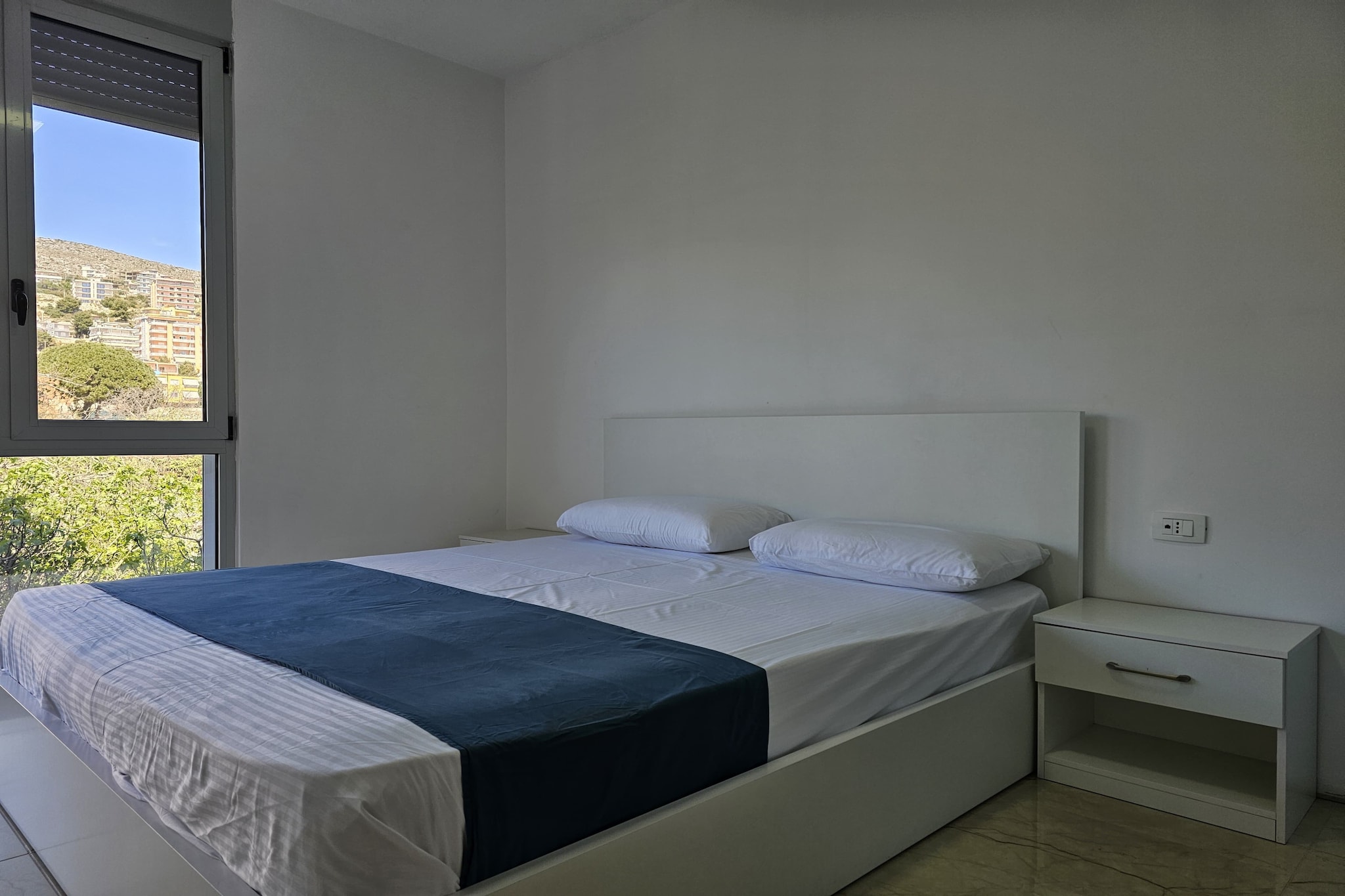 ALS001 - Adili SR Terrace-Chambre