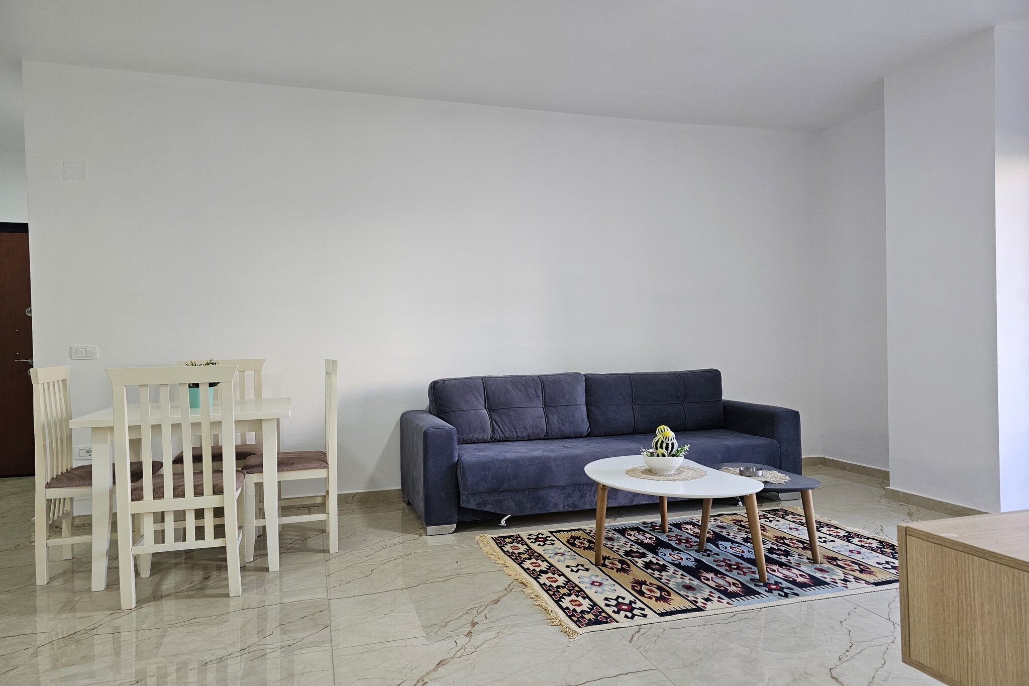 ALS001 - Adili SR Terrace-Salon